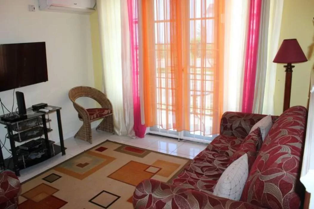 Seacastles by the beach/pool