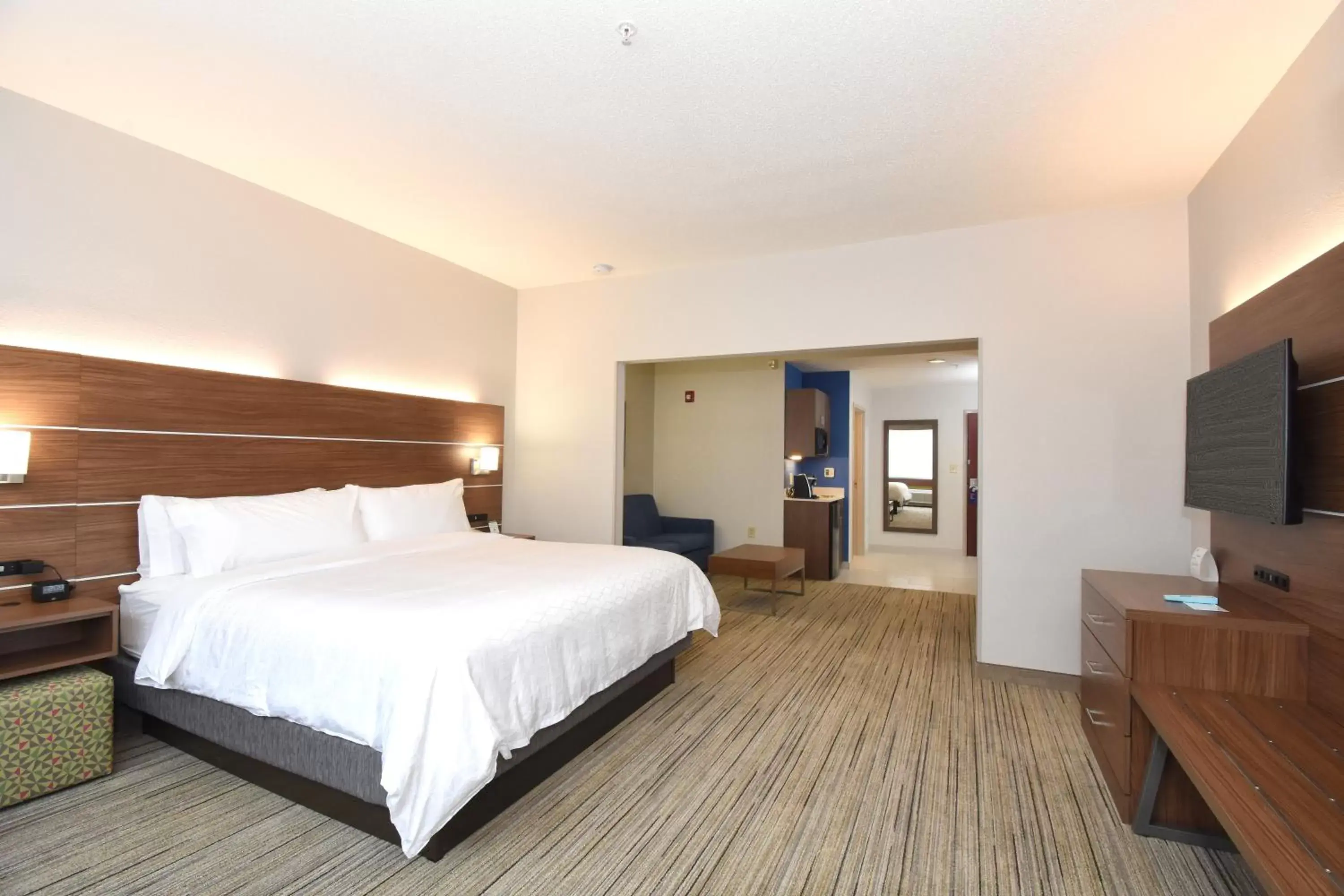 Photo of the whole room, Bed in Holiday Inn Express & Suites Southern Pines-Pinehurst Area, an IHG Hotel