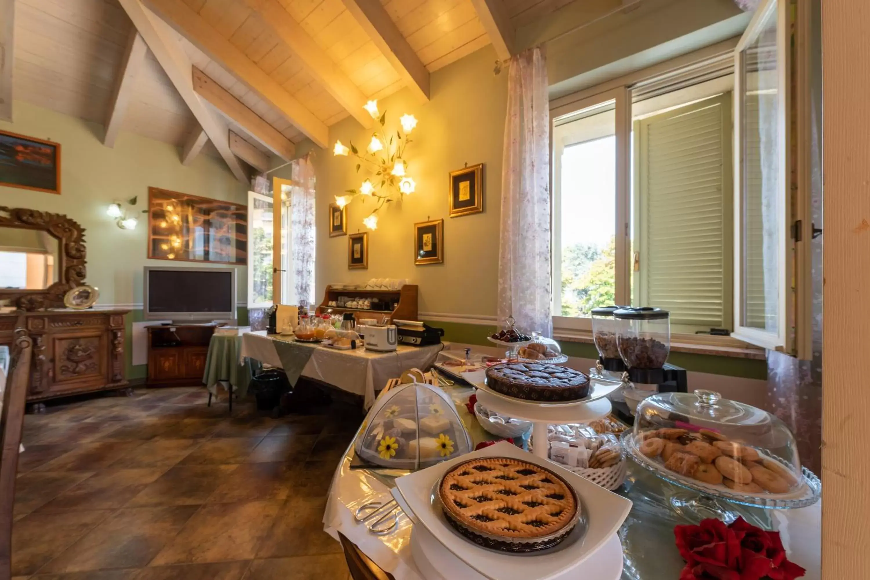Breakfast, Restaurant/Places to Eat in Villa Mery