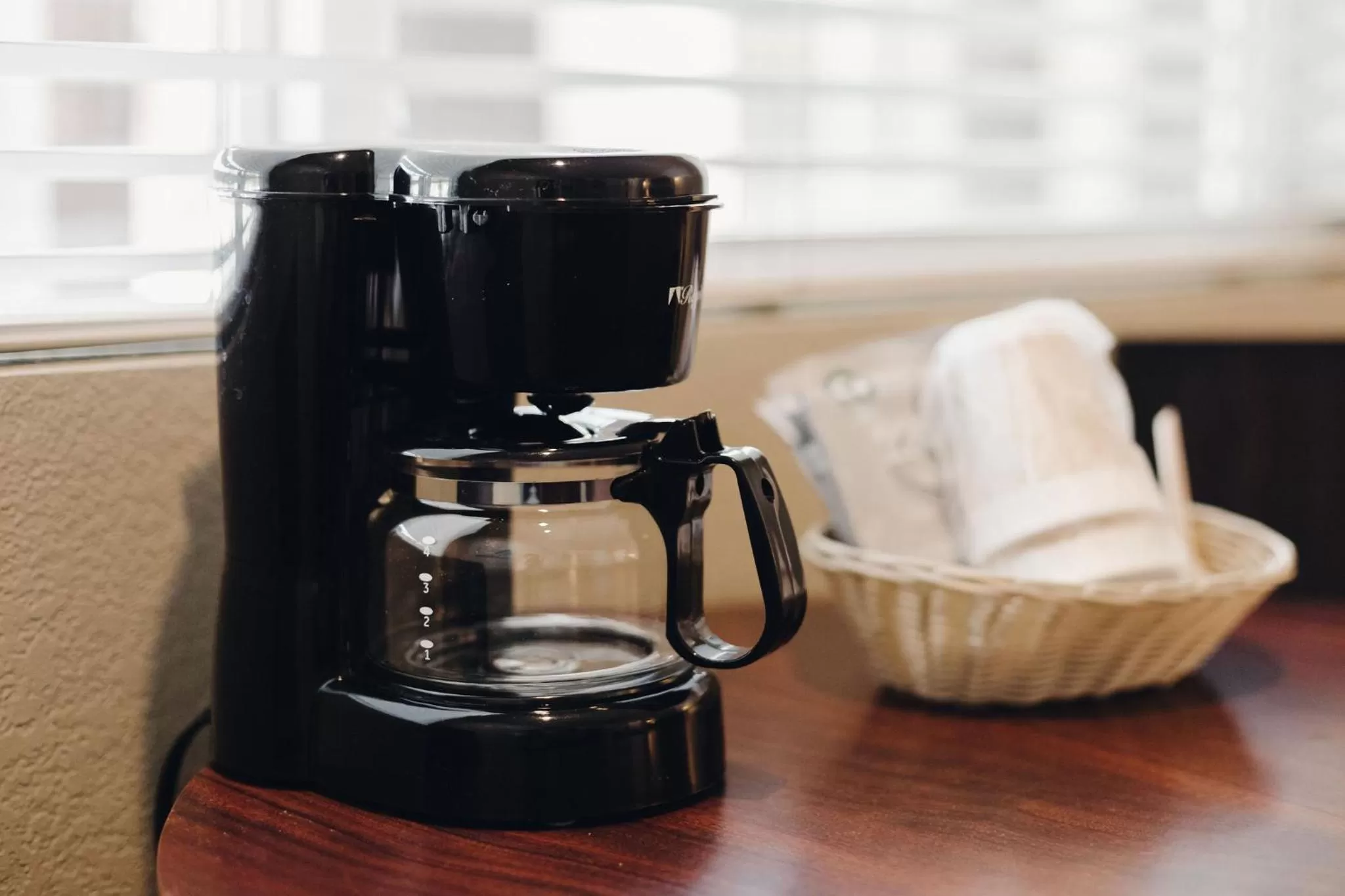 Coffee/tea facilities in Vintage Lakeside Inn