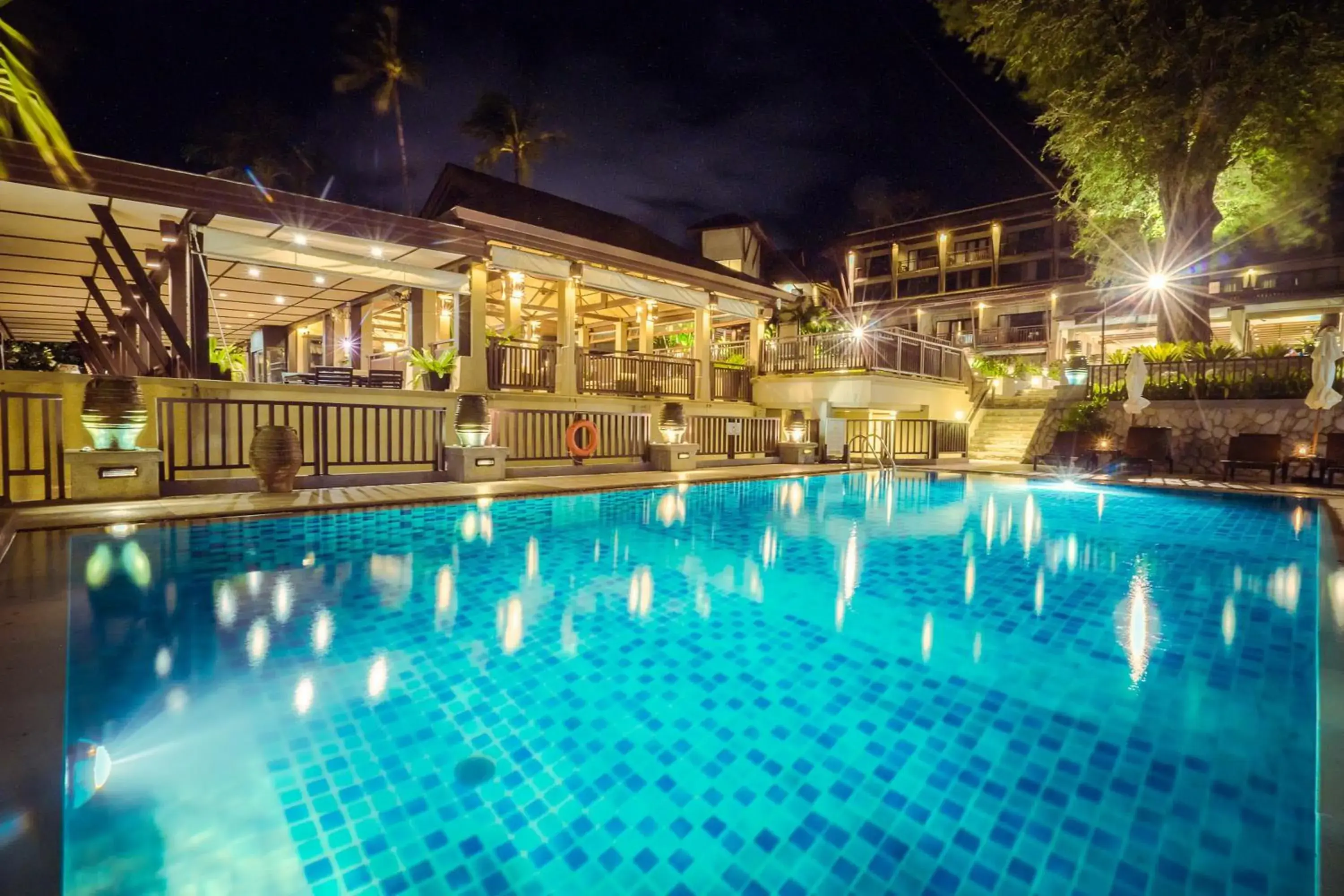 Swimming Pool in Impiana Beach Front Resort Chaweng Noi, Koh Samui