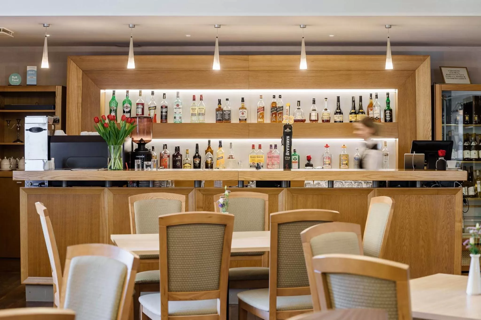 Restaurant/places to eat in Euterpe Hotel