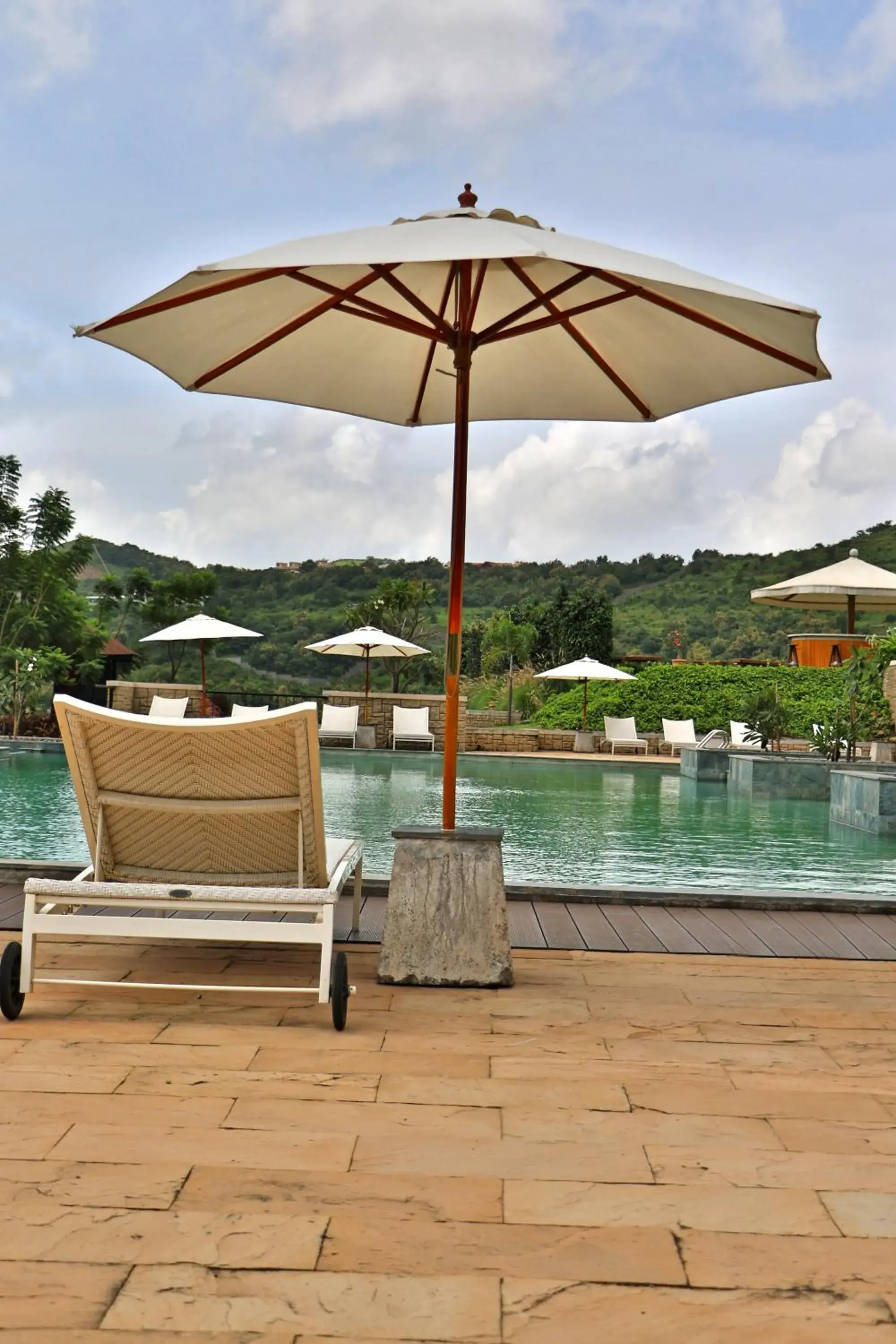 Swimming Pool in Oxford Golf Resort