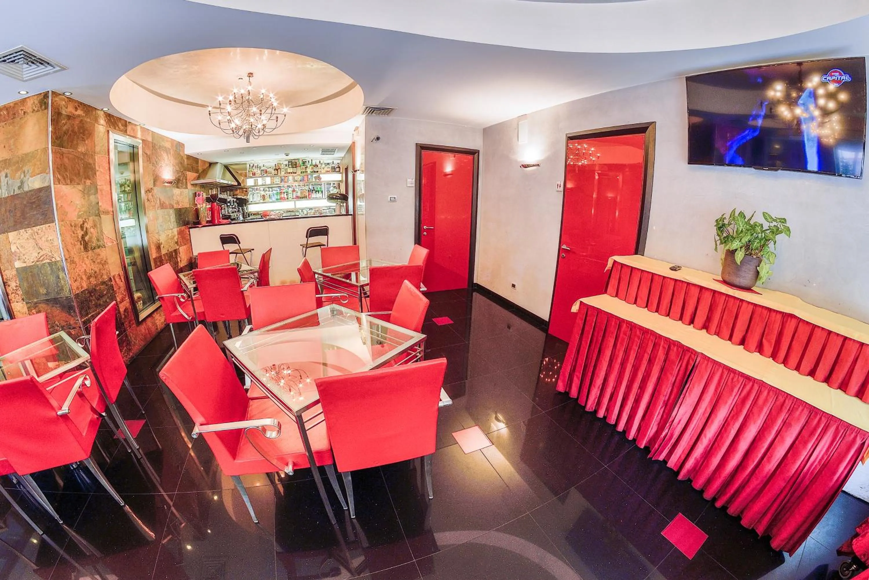 Lounge or bar in Victoria Hotel