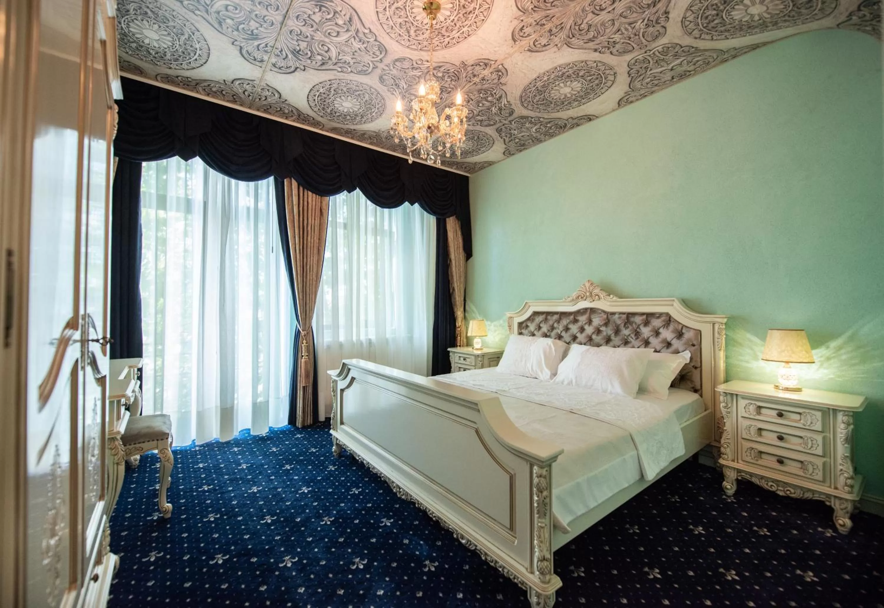 Bedroom, Bed in JMR Royal -Luxury Rooms & Private Sauna
