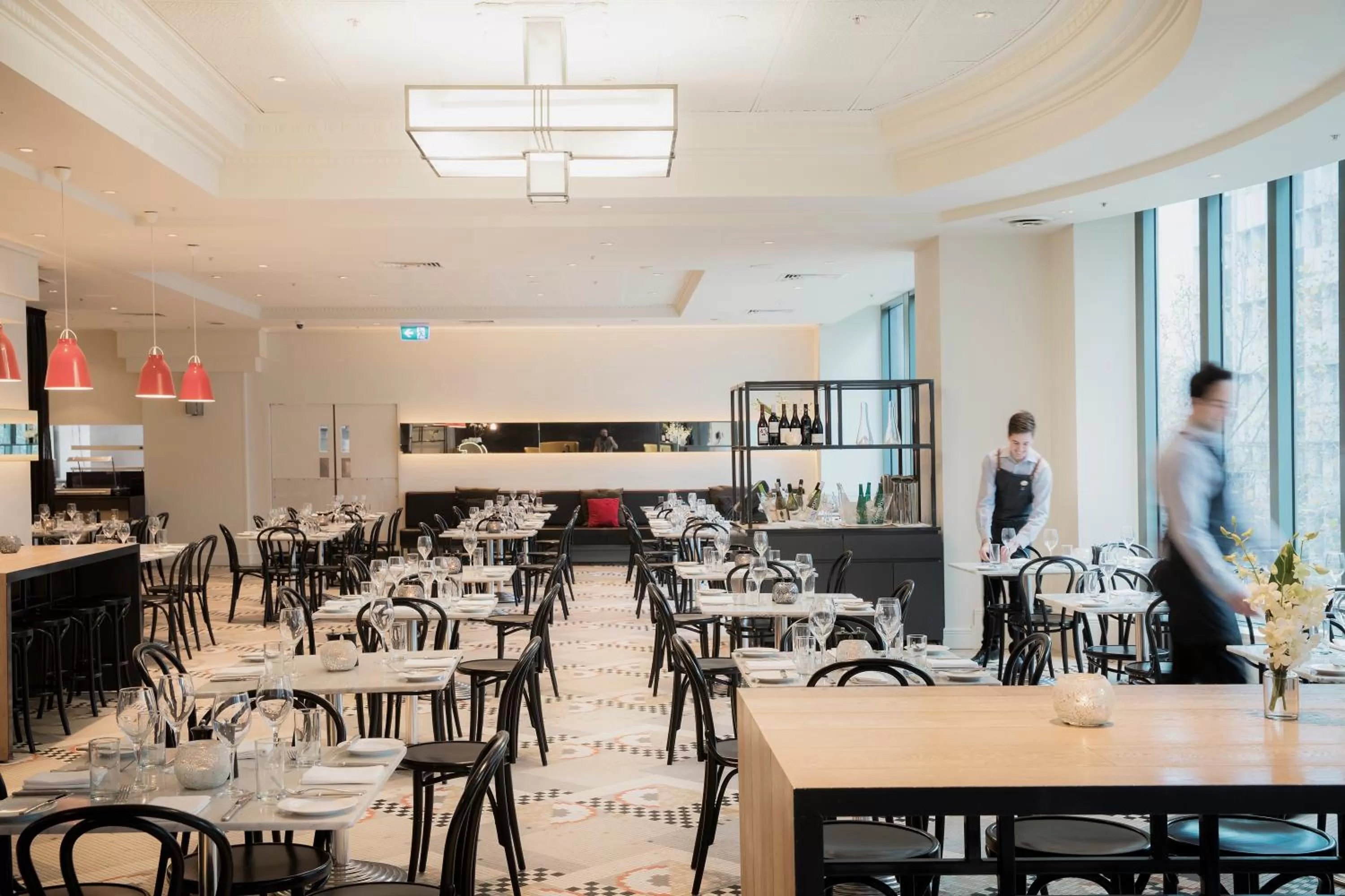 Restaurant/places to eat in Novotel Melbourne On Collins