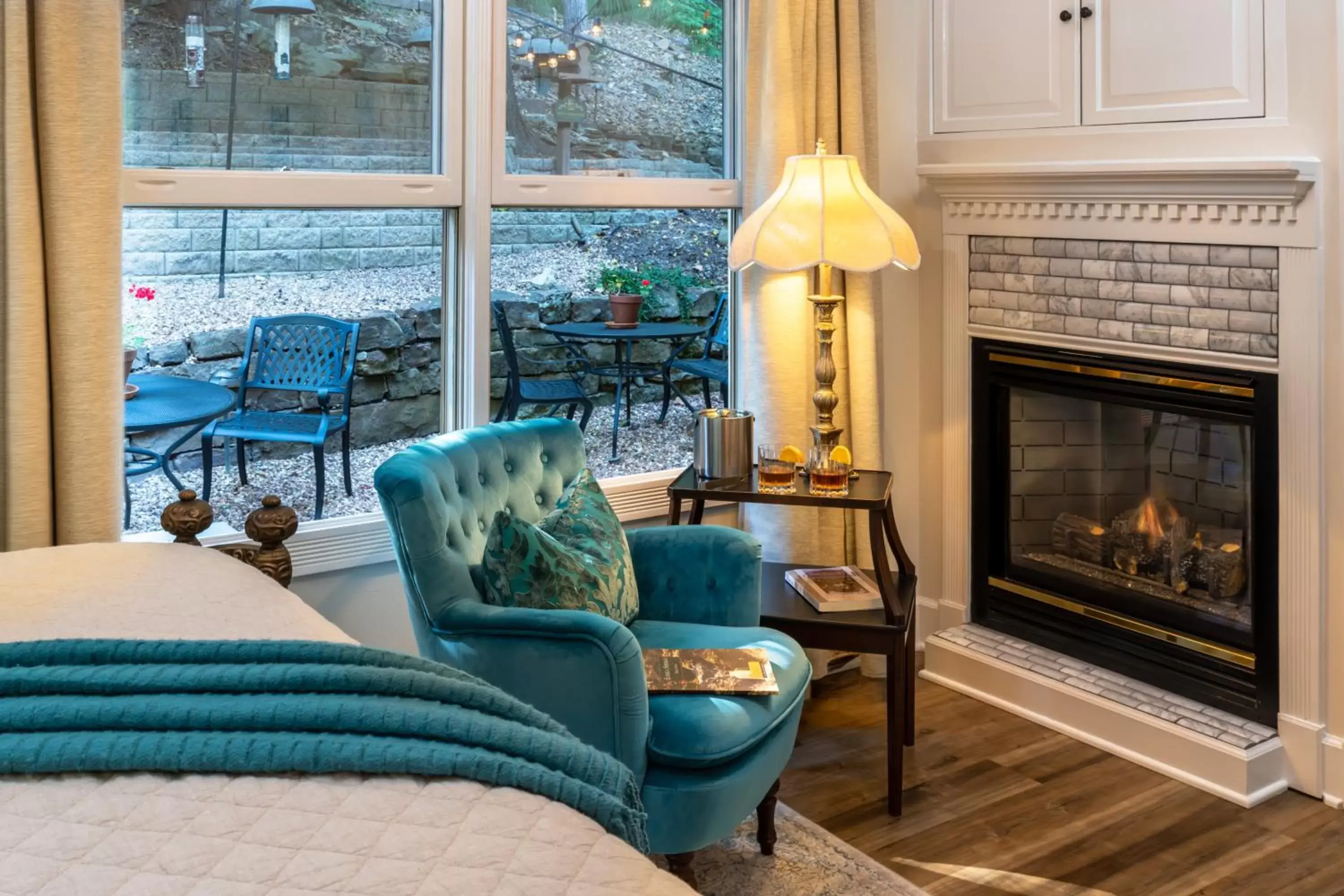 View (from property/room), Seating Area in Arsenic and Old Lace Bed & Breakfast Inn