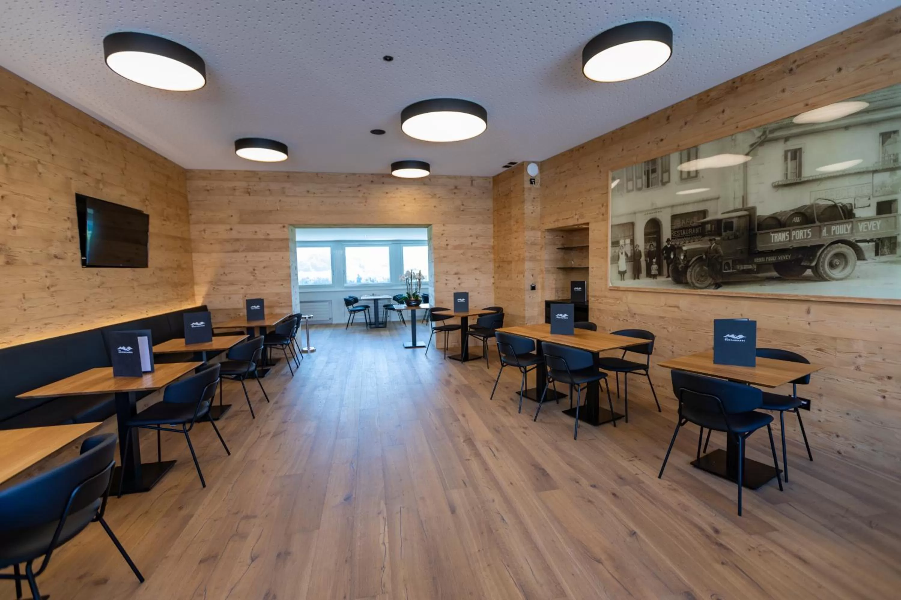 Restaurant/Places to Eat in Les Montagnards