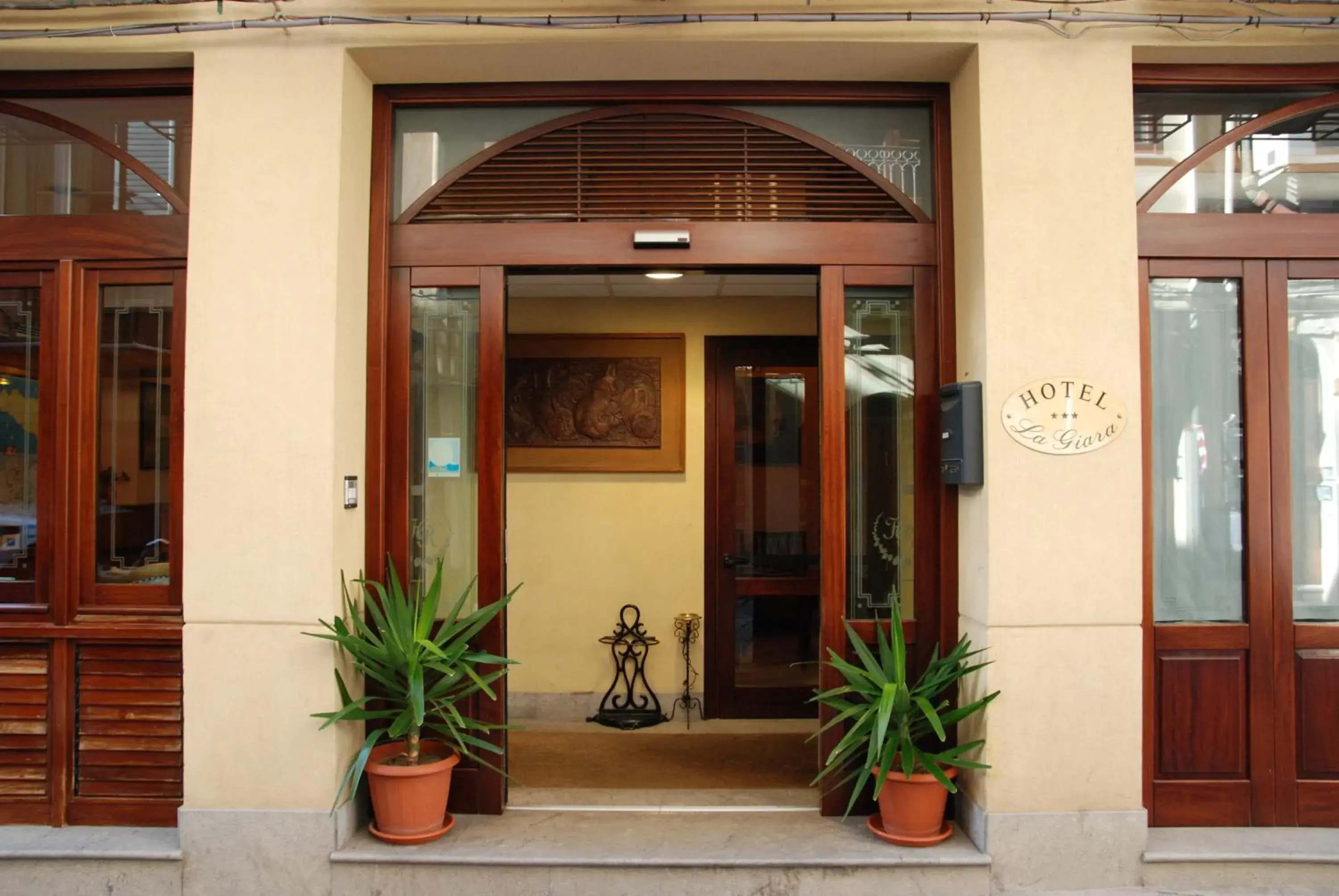 Facade/entrance in Hotel La Giara