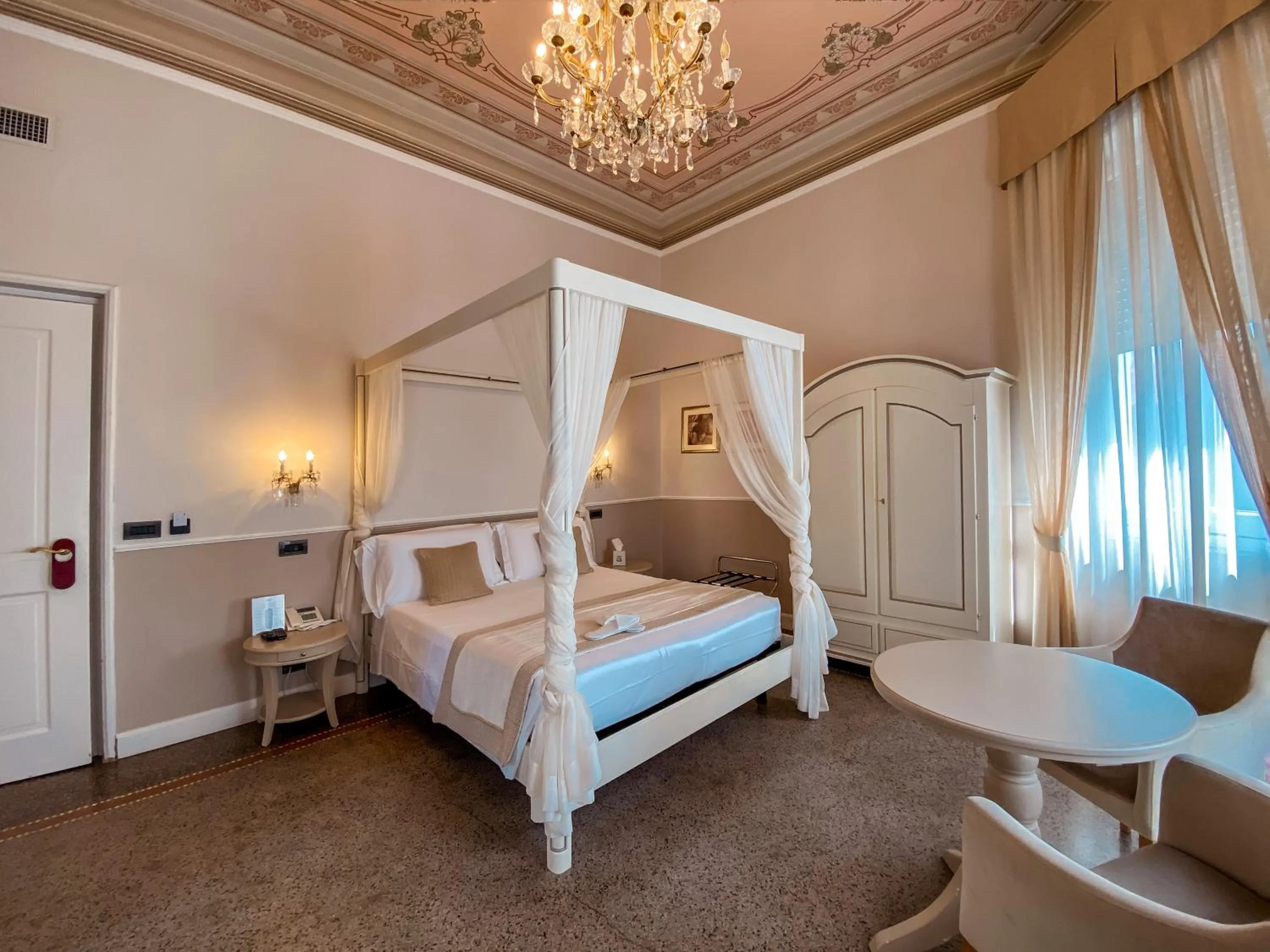Bed in Hotel Sant'Andrea