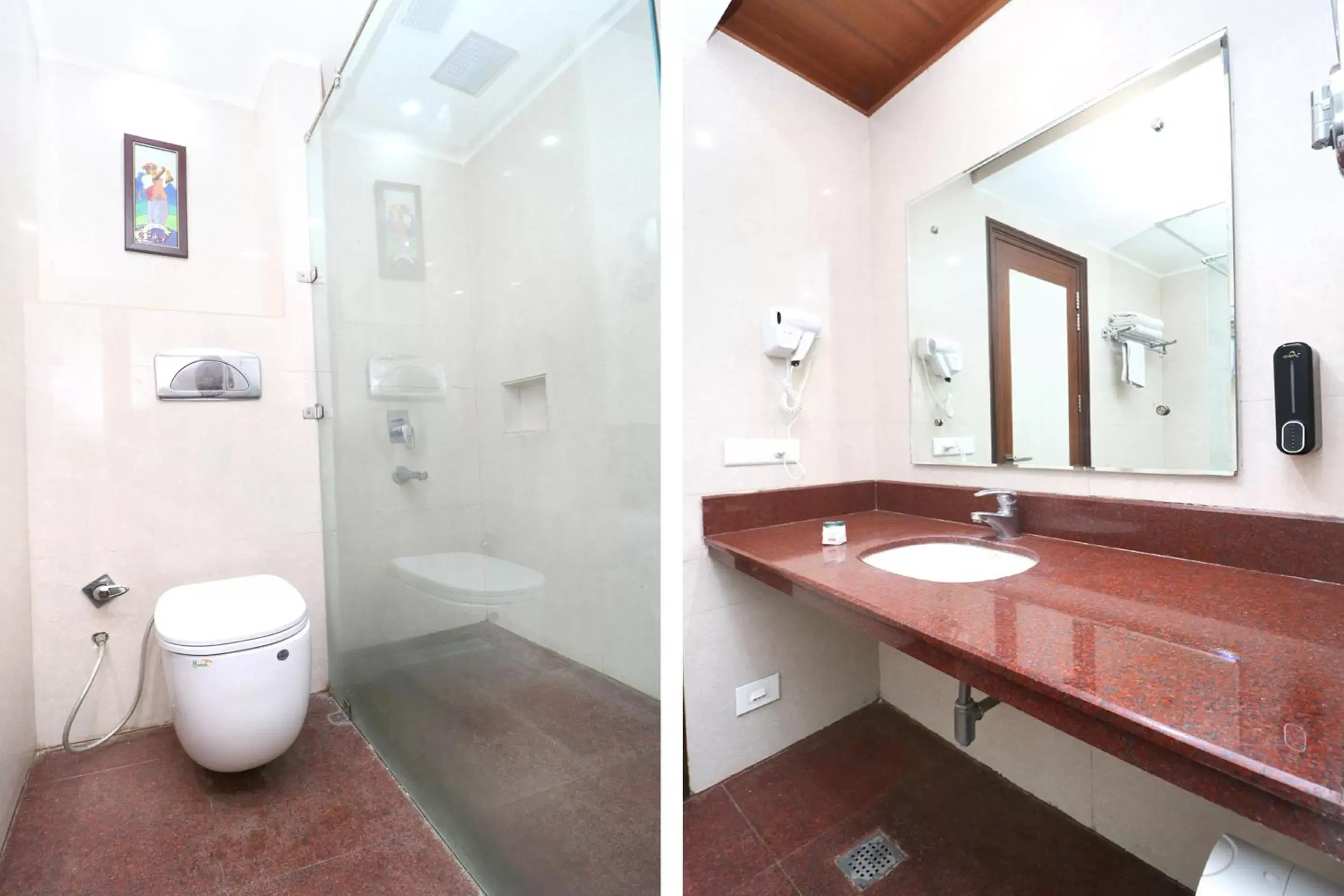 Shower, Bathroom in Hotel Leela Grande