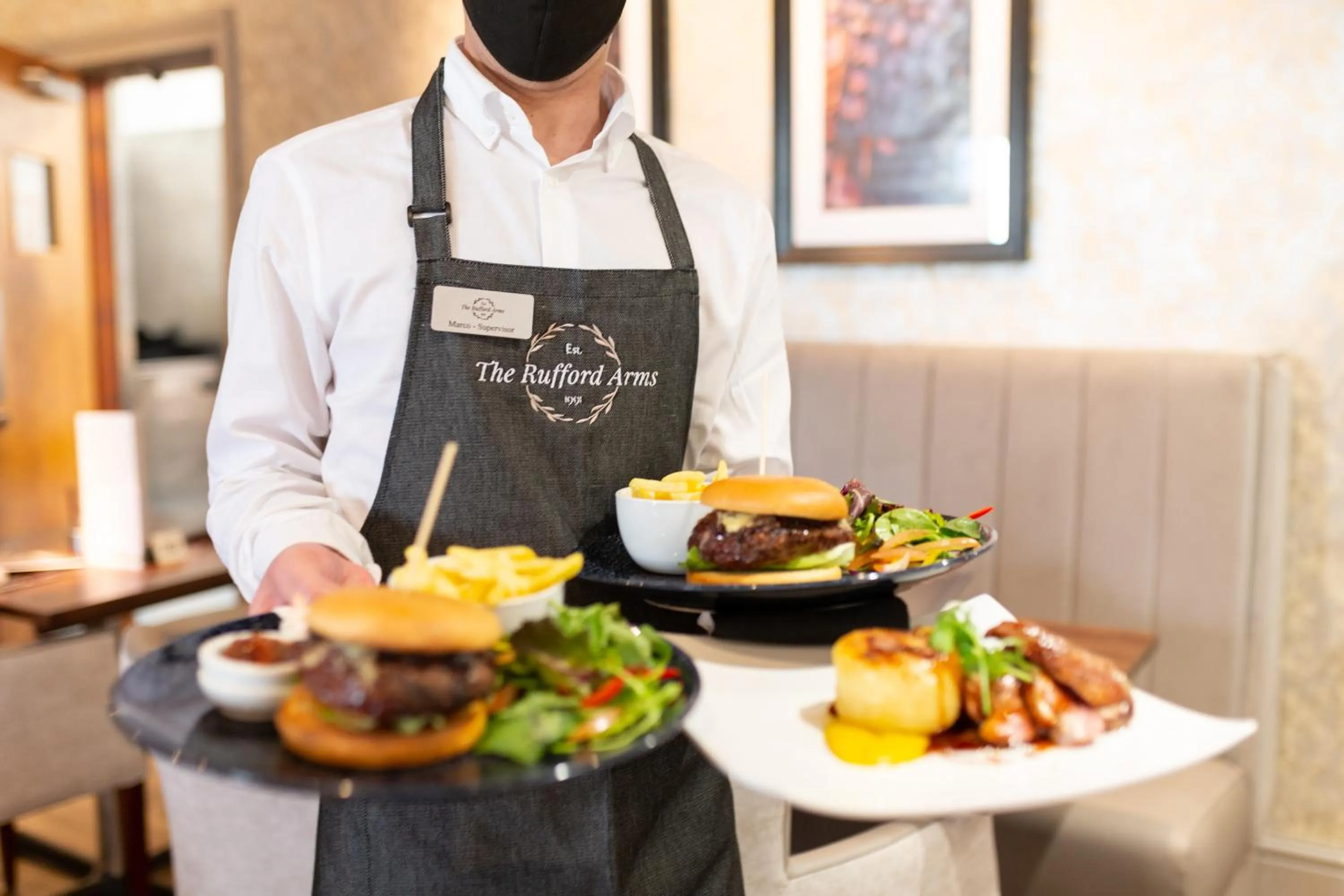 Food and drinks in Rufford Arms Hotel