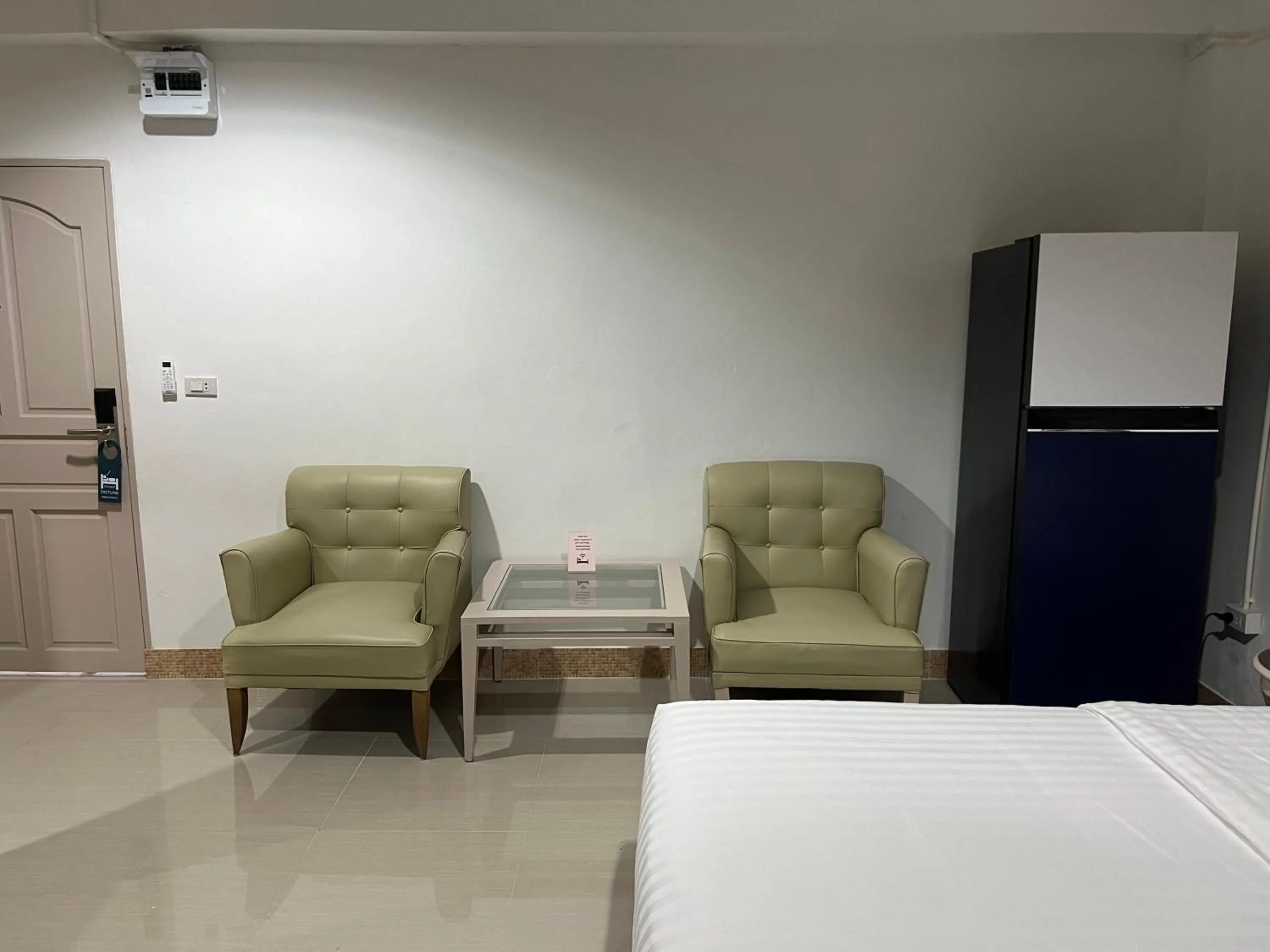 Area and facilities, Bed in Mall Suites Hotel
