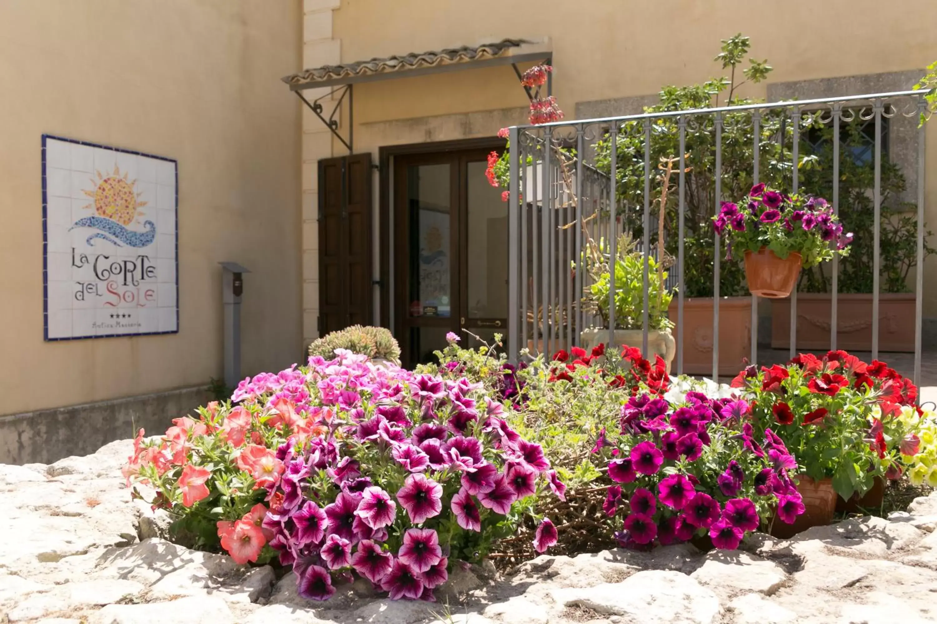 Facade/entrance in Hotel La Corte Del Sole