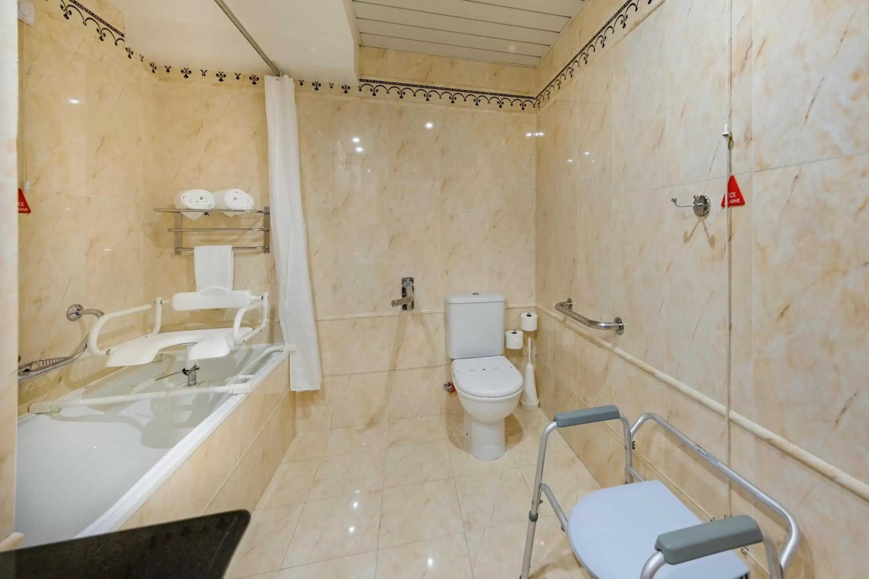 Bathroom in Hotel Santo Amaro