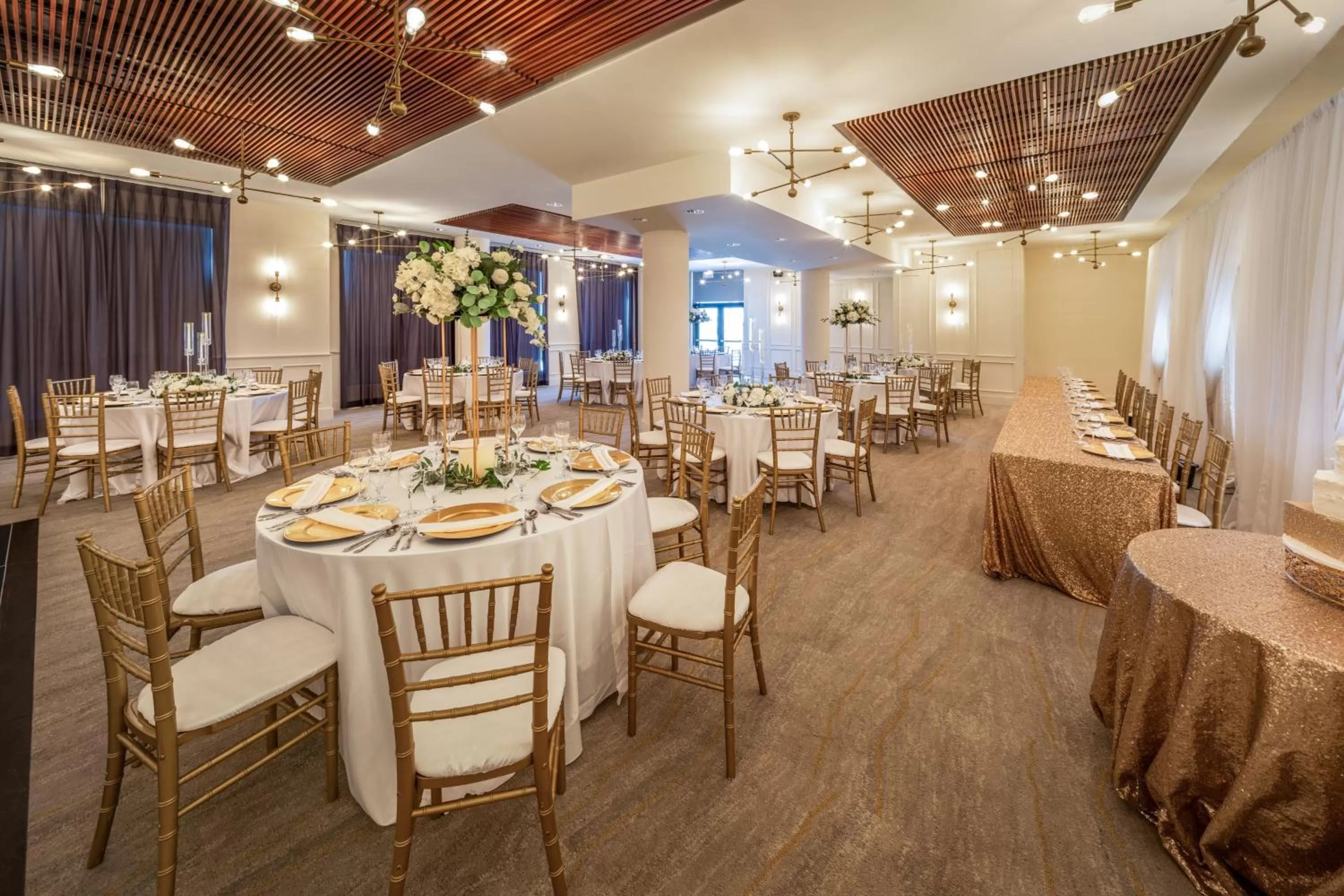 Meeting/conference room in Courtyard by Marriott Calgary South