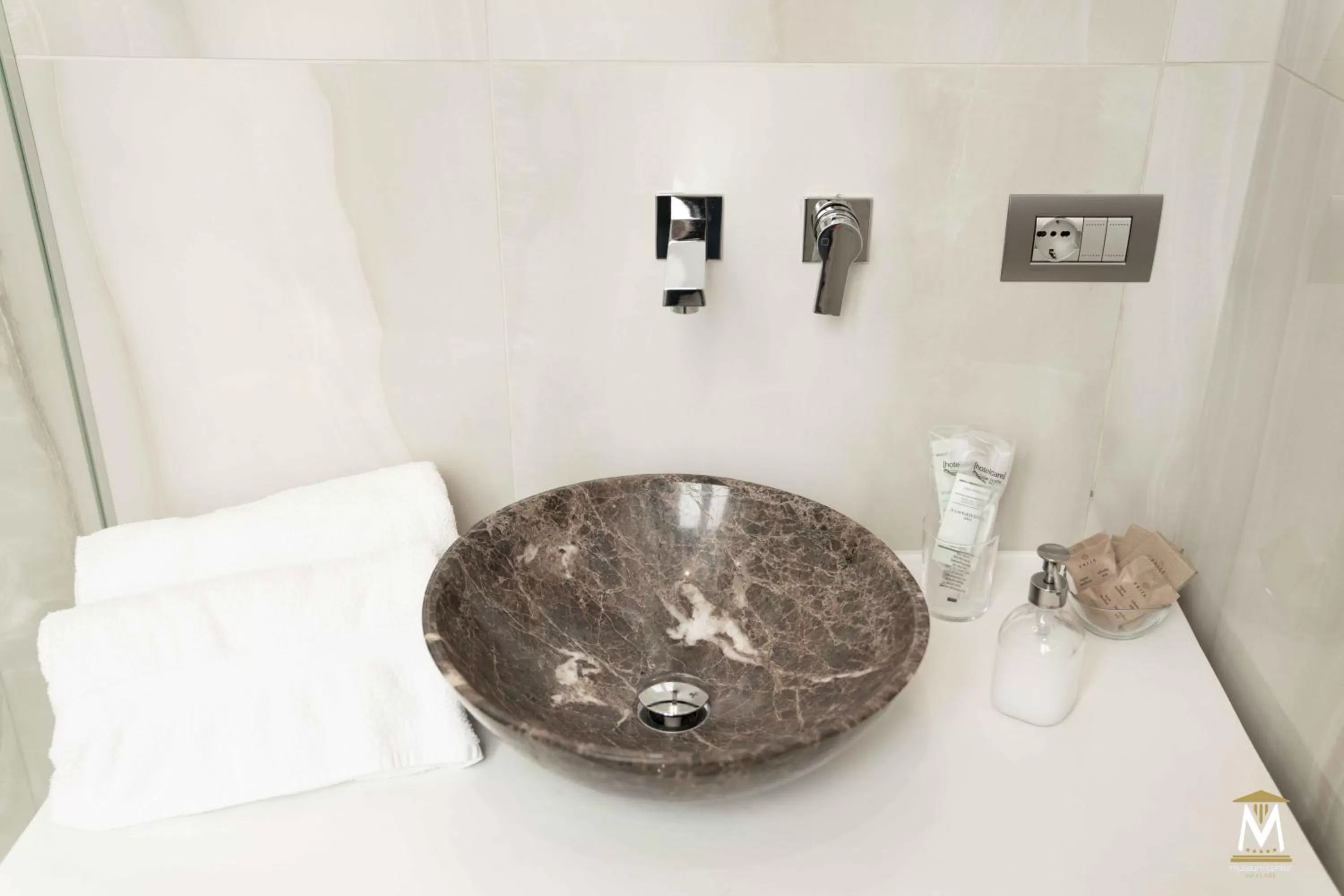 Massage in Museum Center Luxury