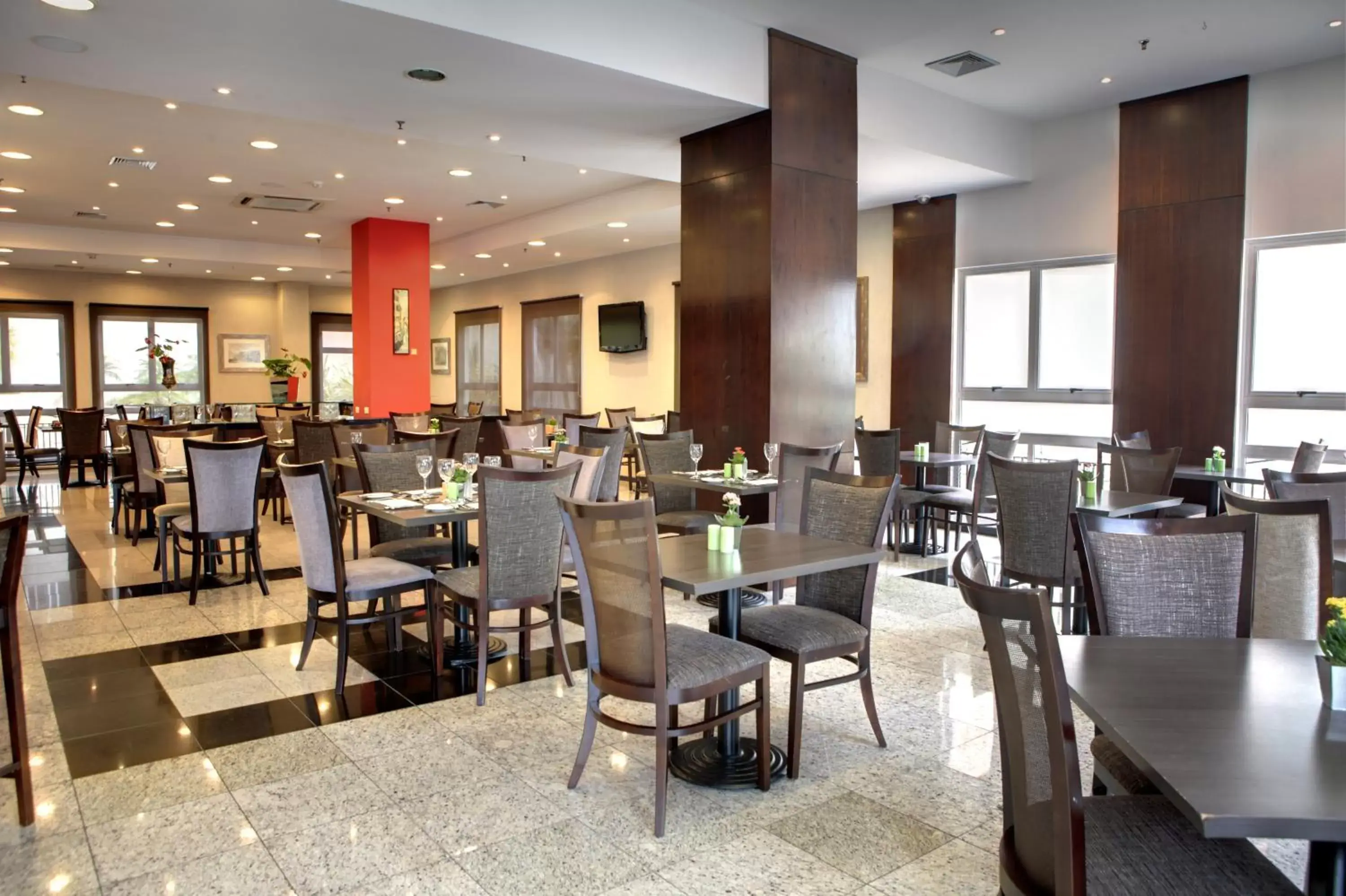 Restaurant/Places to Eat in Quality Hotel Curitiba