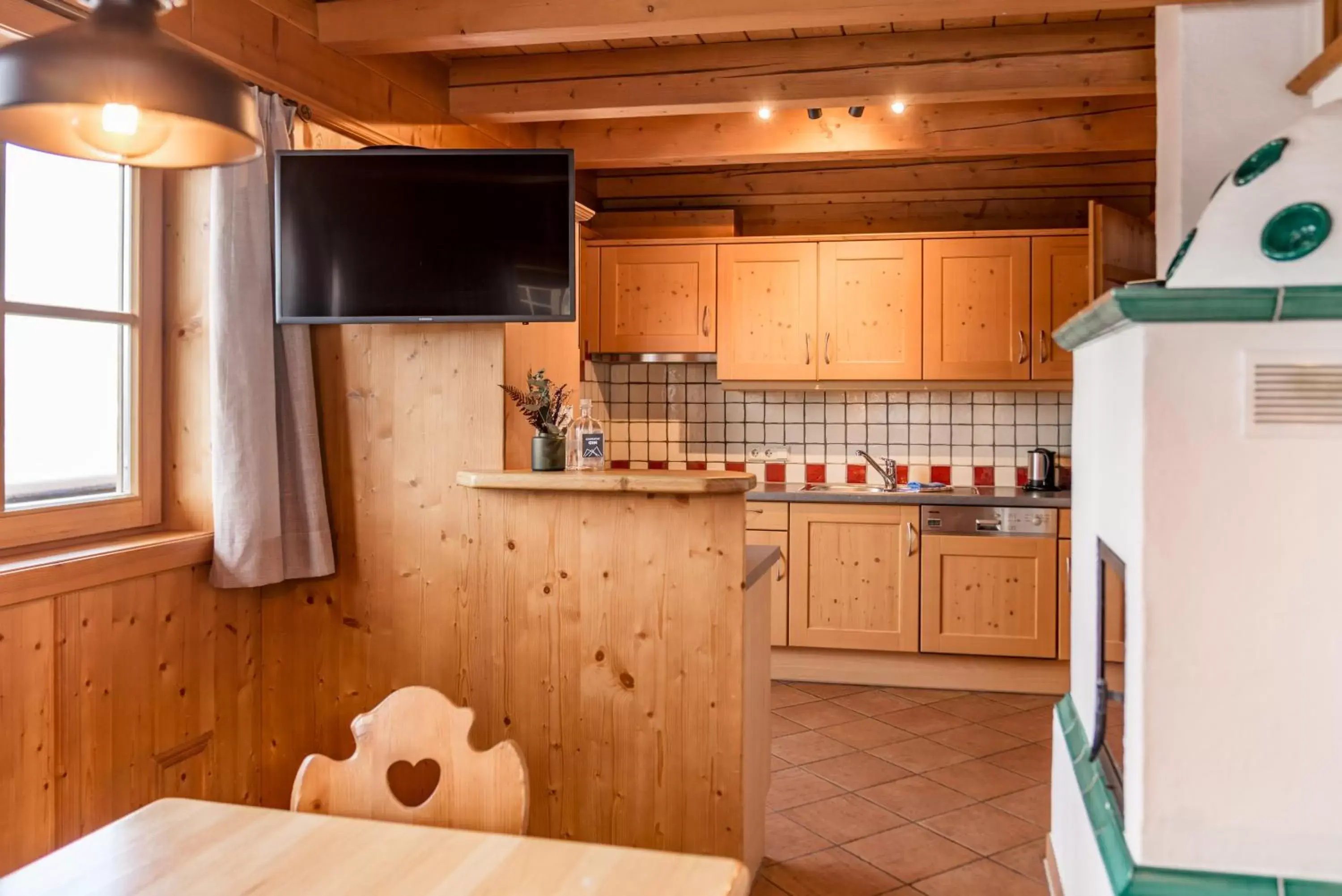 Kitchen or kitchenette, Kitchen/Kitchenette in Almwelt Austria