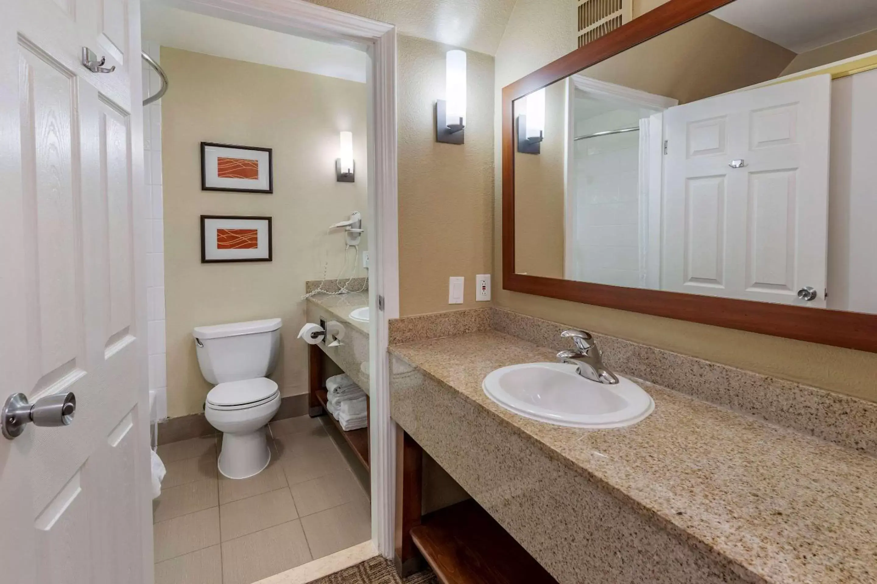 Photo of the whole room, Bathroom in Comfort Inn & Suites Ventura Beach