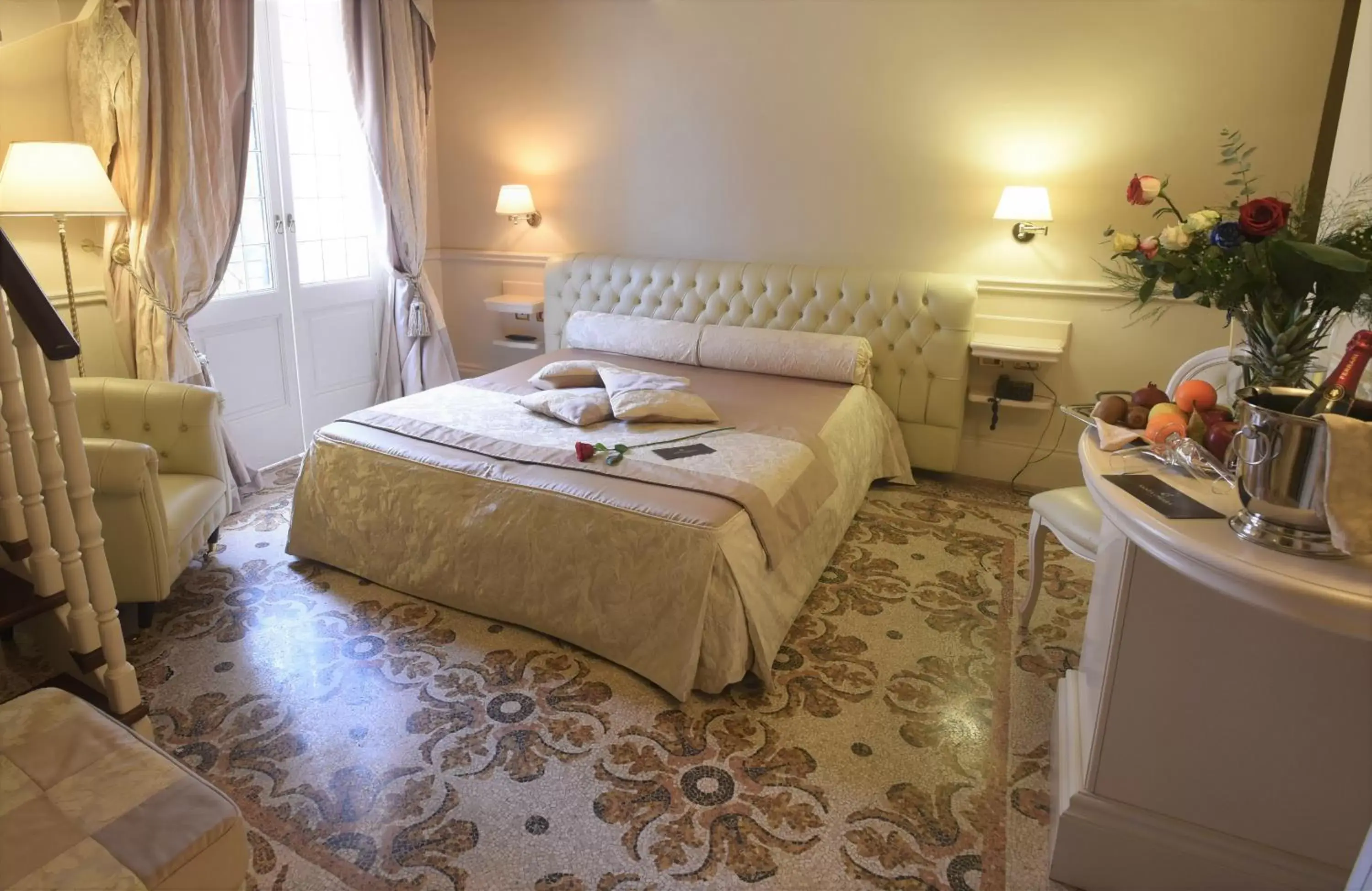 Bedroom, Bed in Suite Hotel Santa Chiara