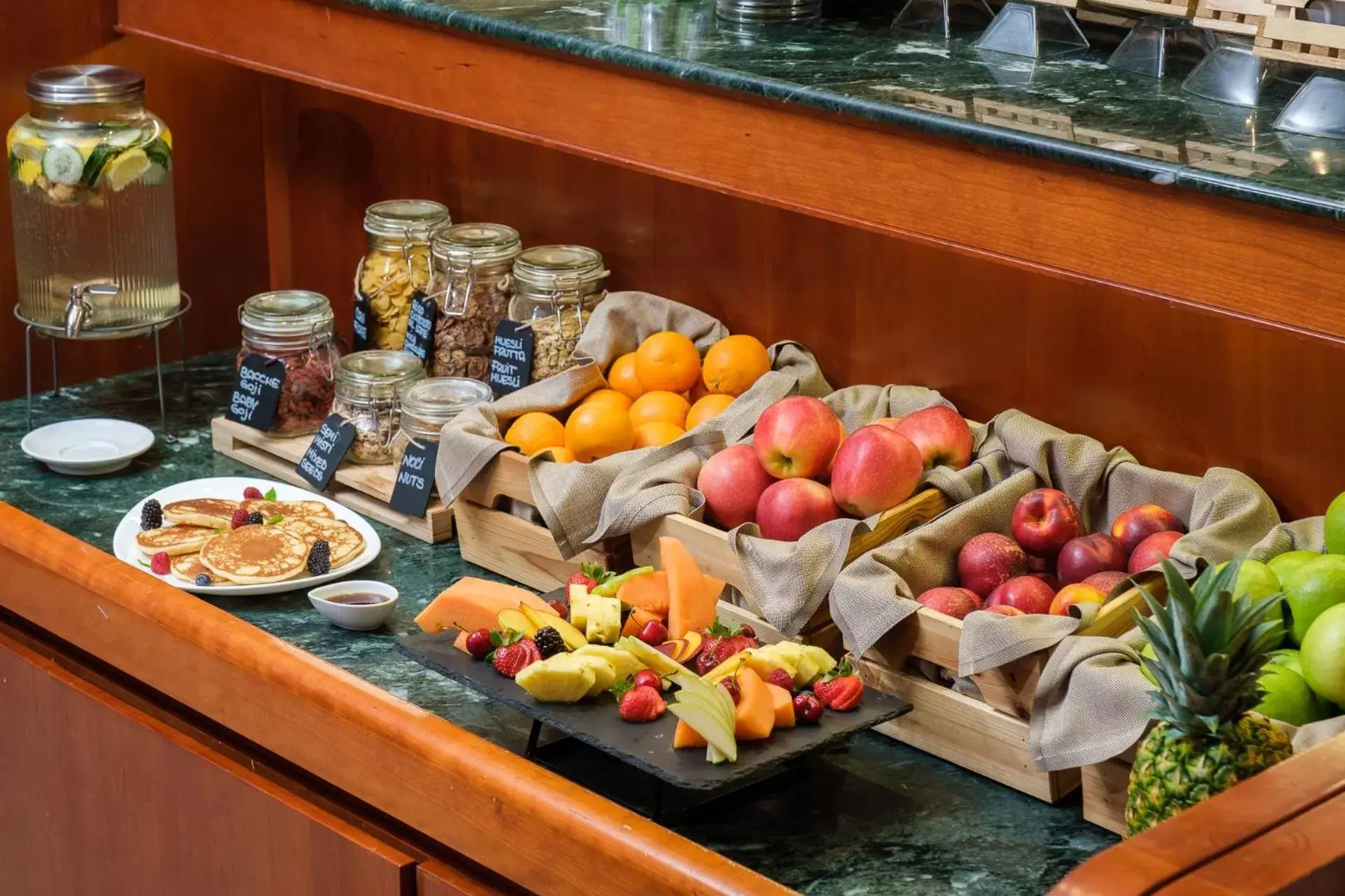 Breakfast in SHG Hotel Bologna