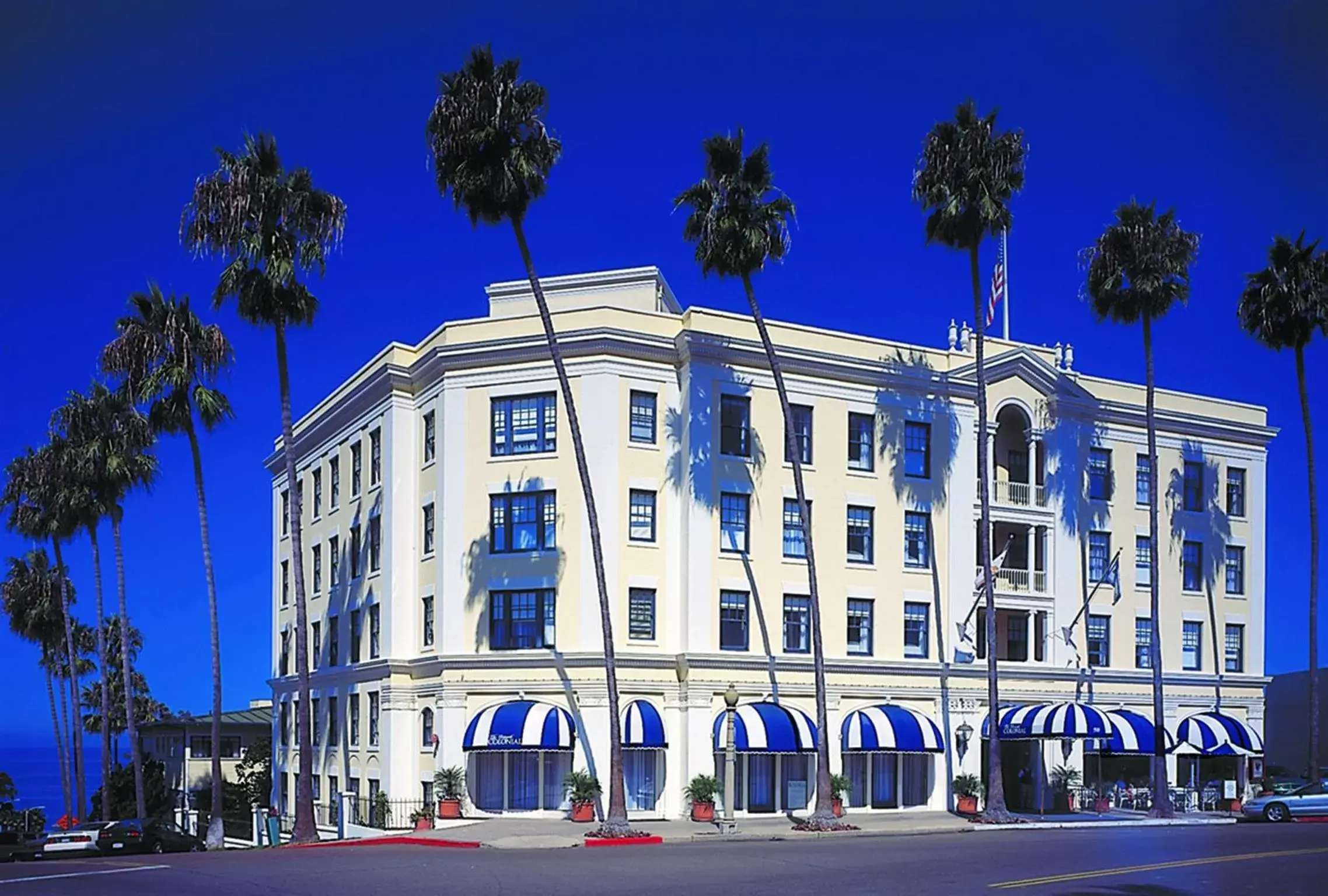 Facade/entrance, Property Building in Grande Colonial La Jolla