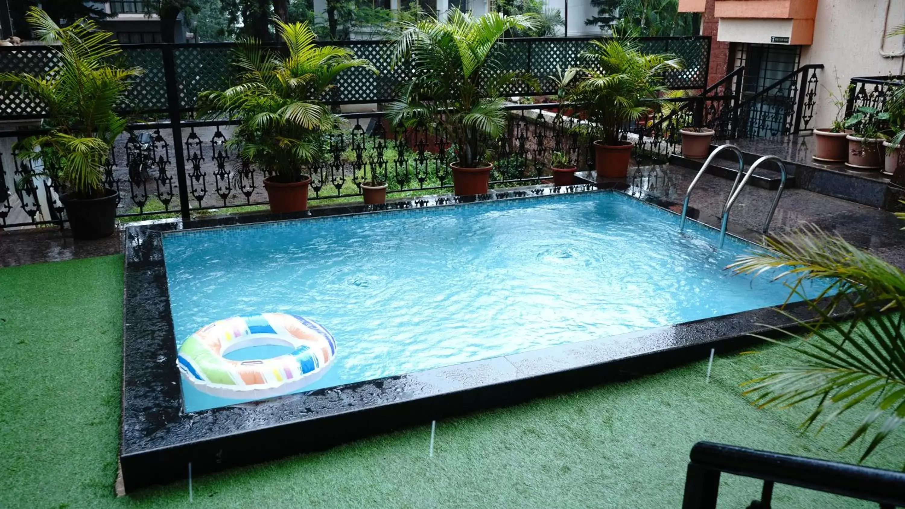 Swimming pool in Jivanta Mahabaleshwar Swimming pool in Jivanta Mahabaleshwar