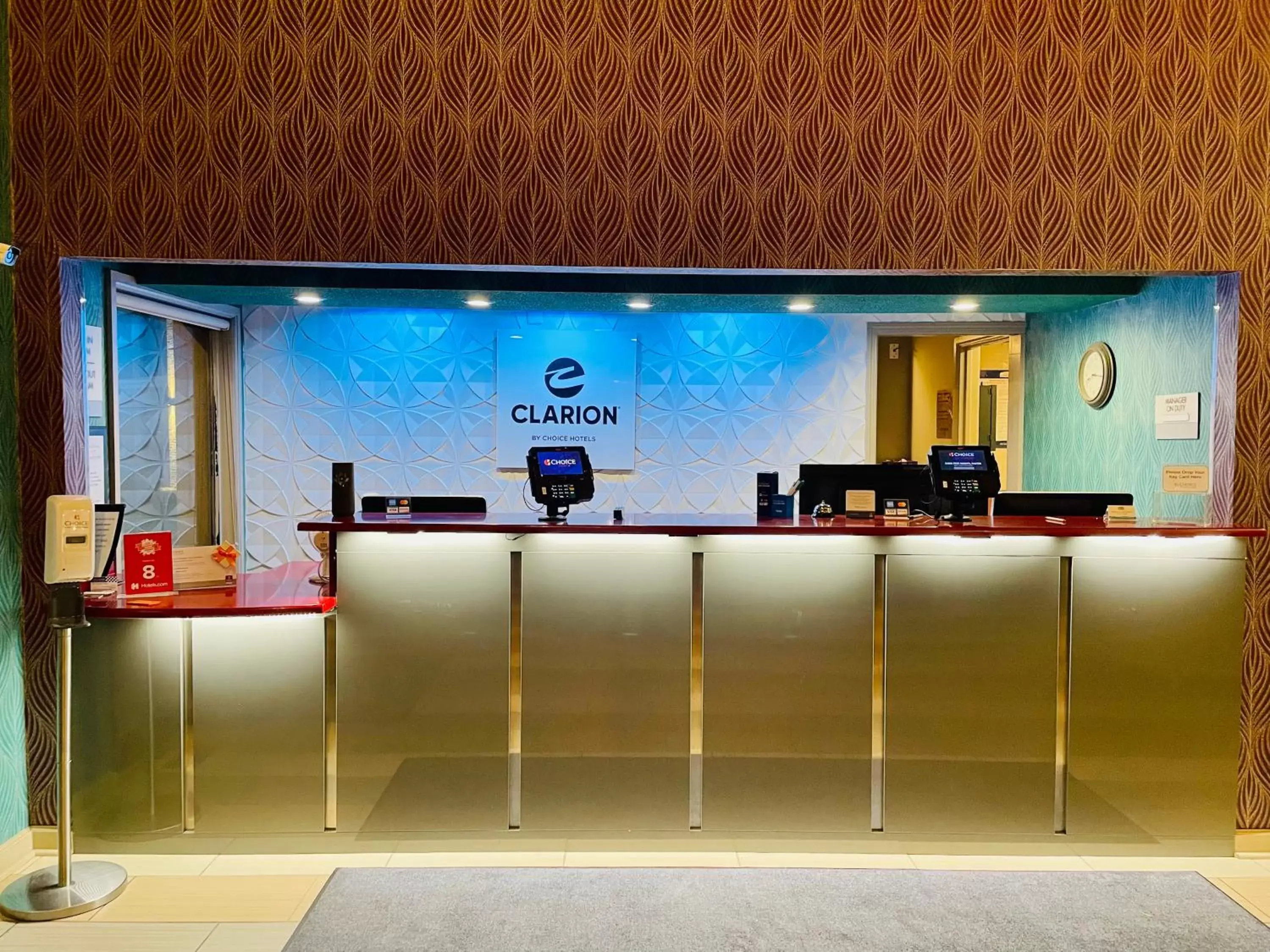 Lobby or reception in Clarion Inn & Suites Evansville Eastland Area Lobby or reception in Clarion Inn & Suites Evansville Eastland Area