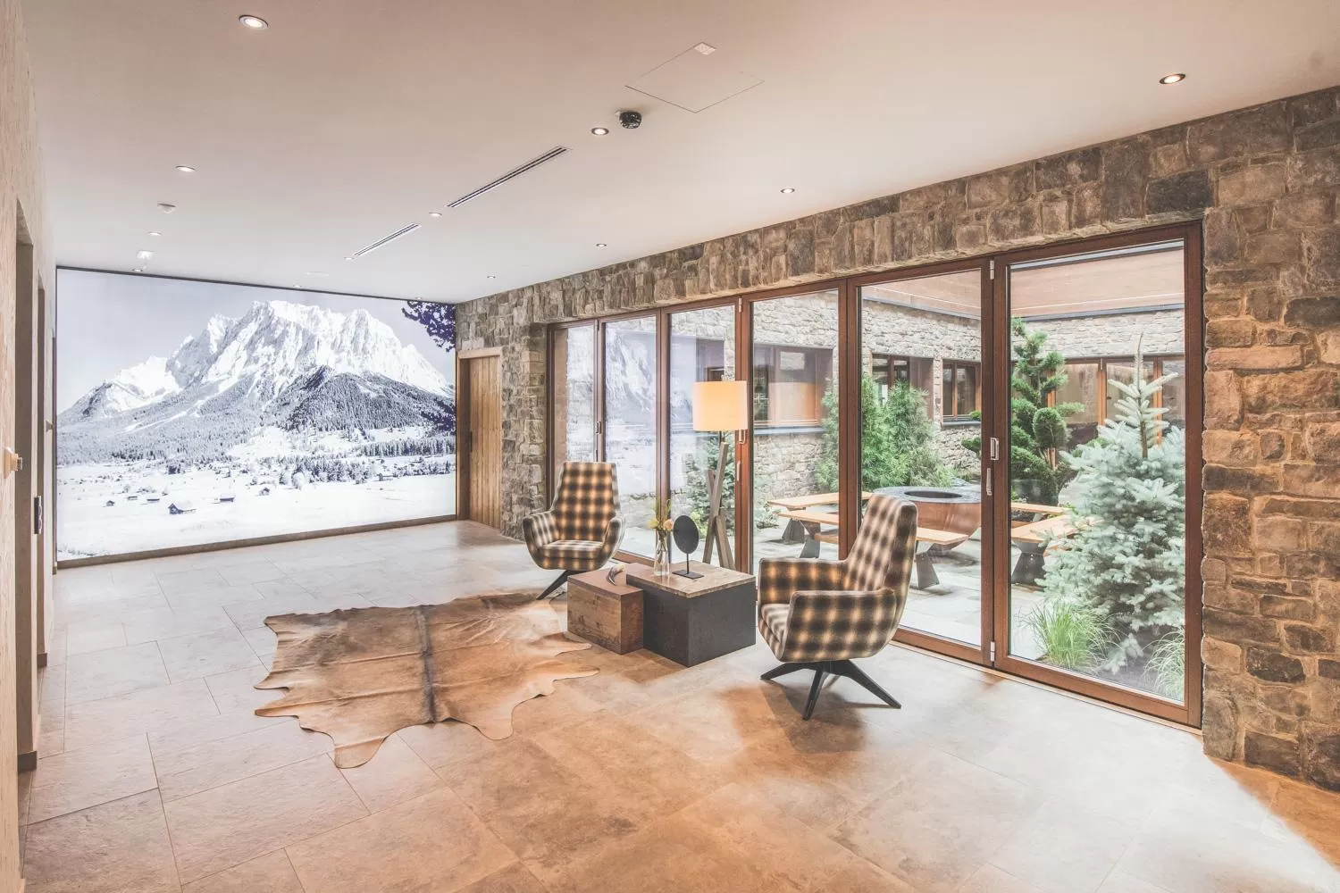 Communal lounge/ TV room, Winter in PURE Resort Ehrwald