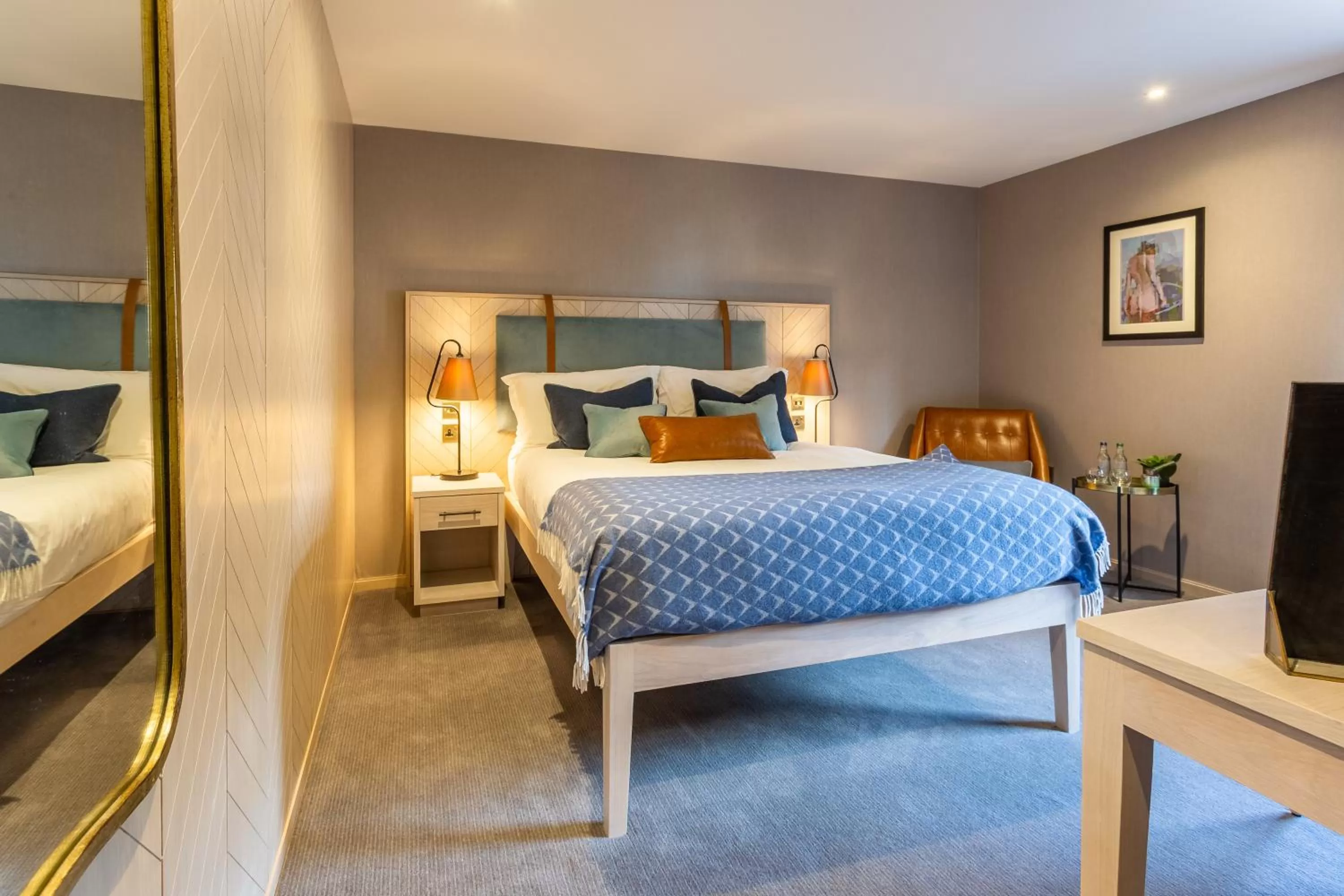 Bedroom, Bed in Palm Court Hotel