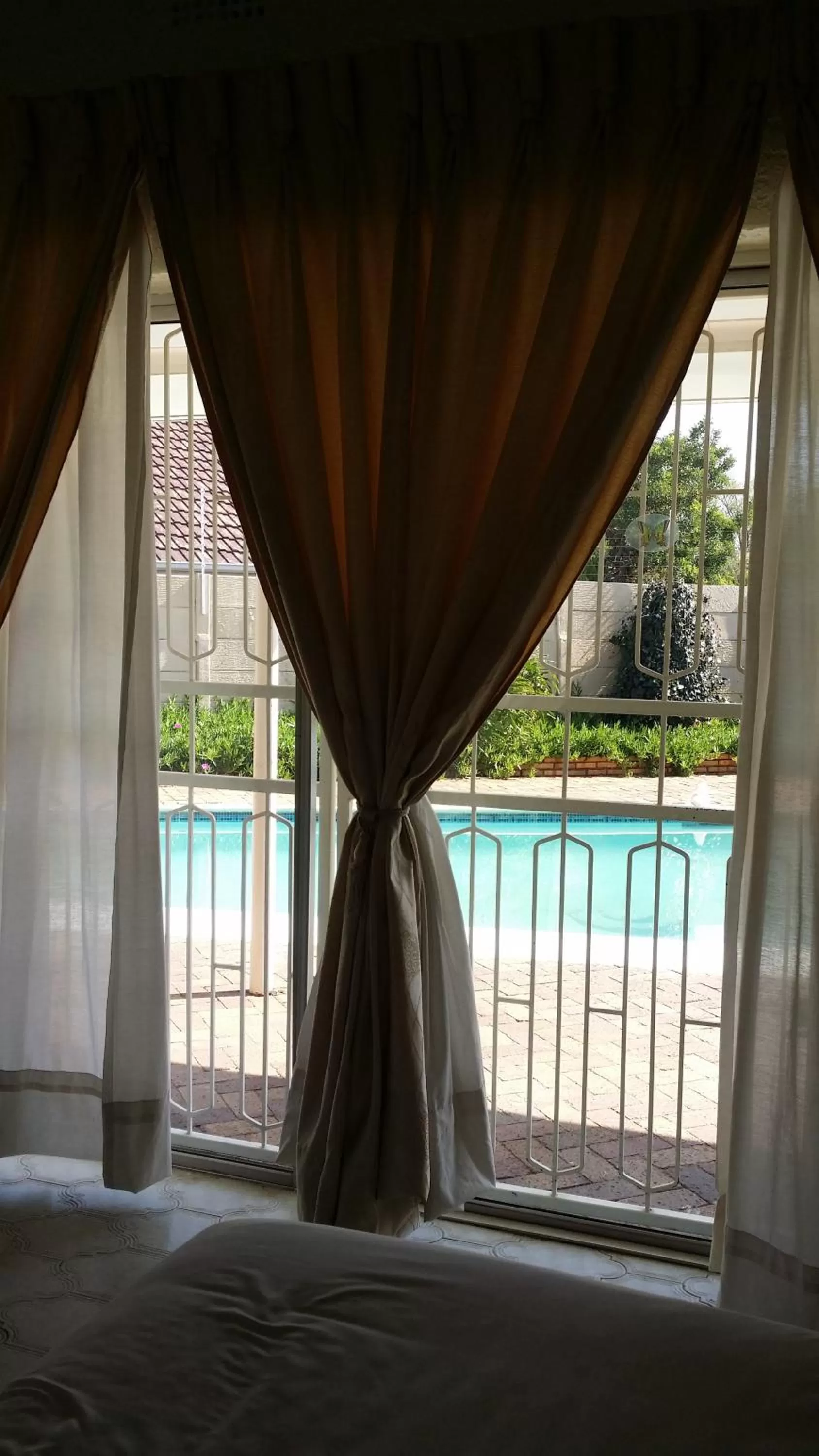 Swimming pool in Moye Guest House