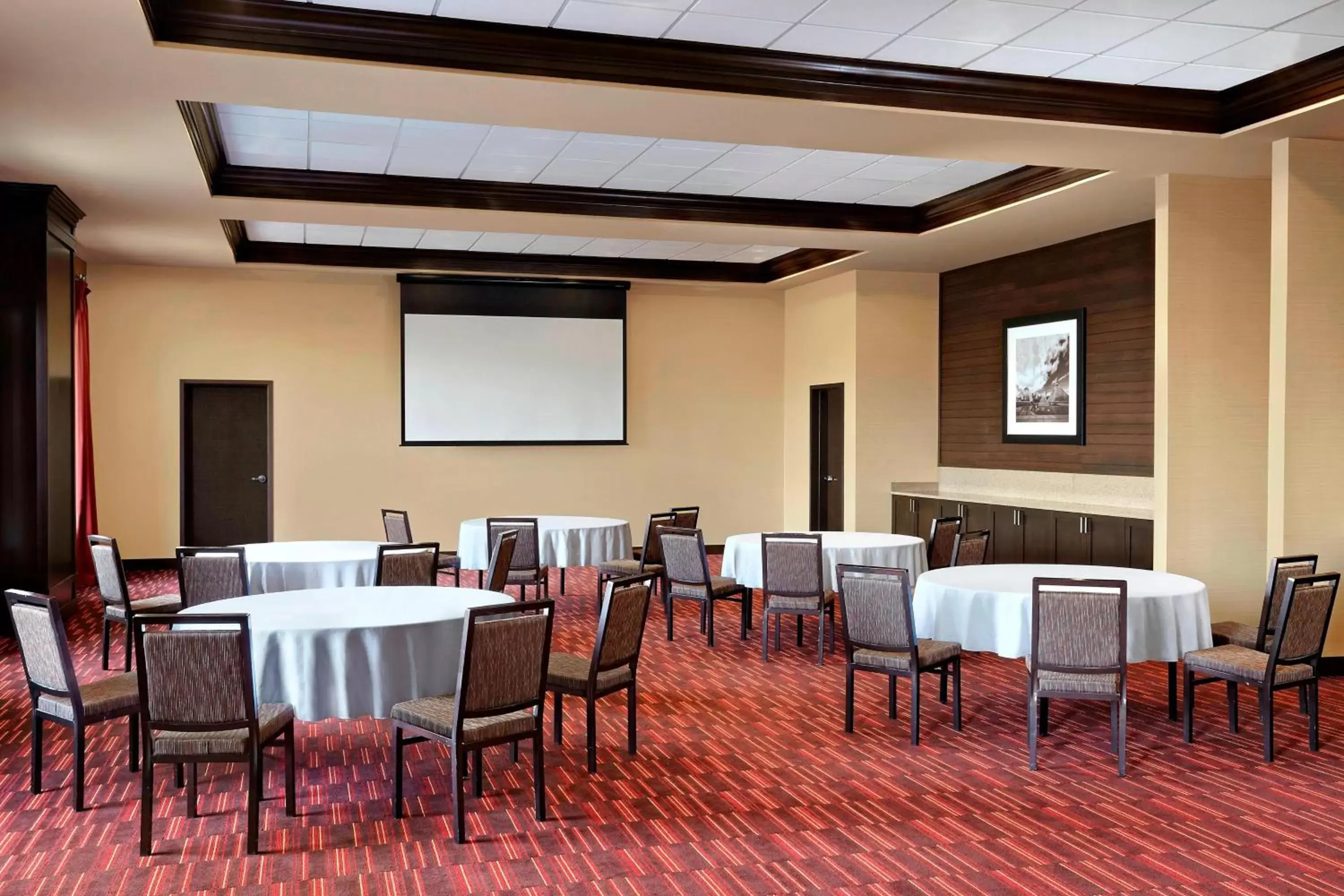 Meeting/conference room in Four Points by Sheraton Edmonton Gateway