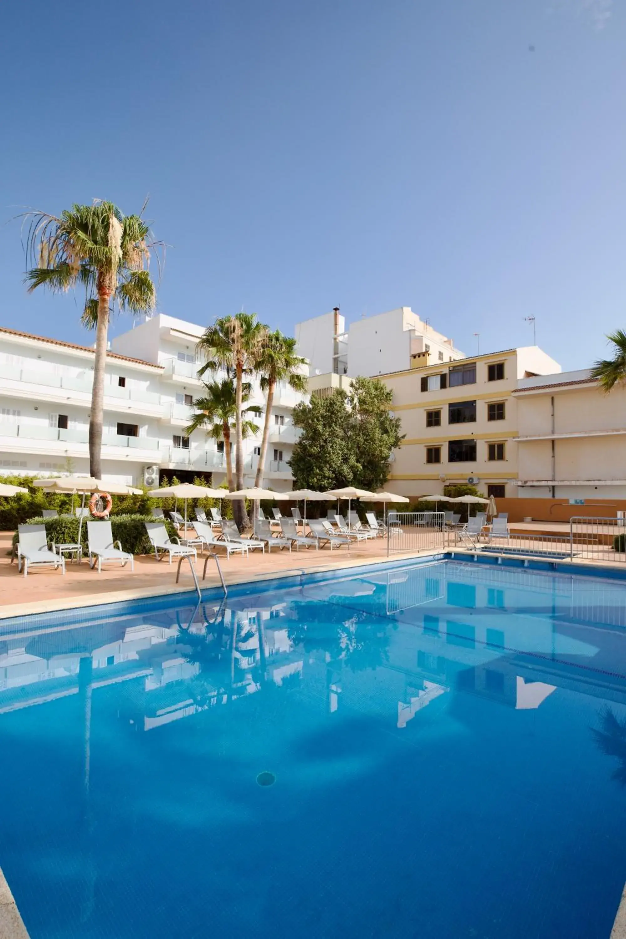 Swimming Pool in JS Horitzó