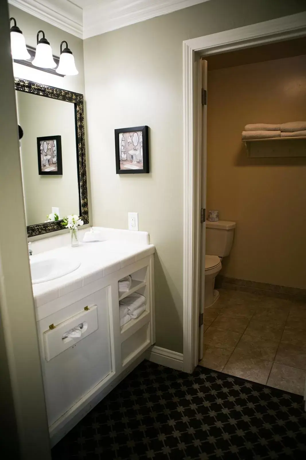 Bathroom in Cambria Pines Lodge