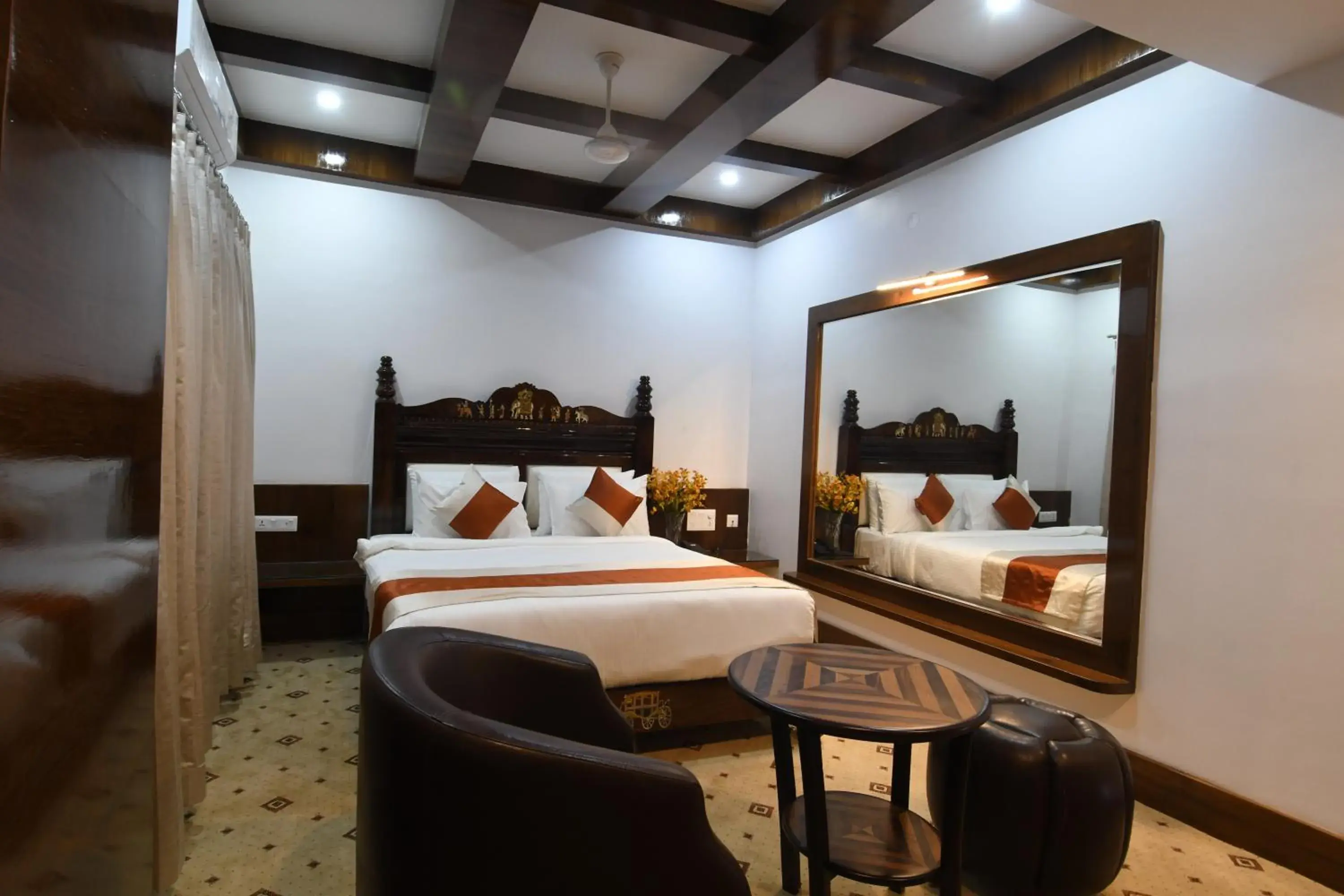 Photo of the whole room, Bed in LOK SAGAR