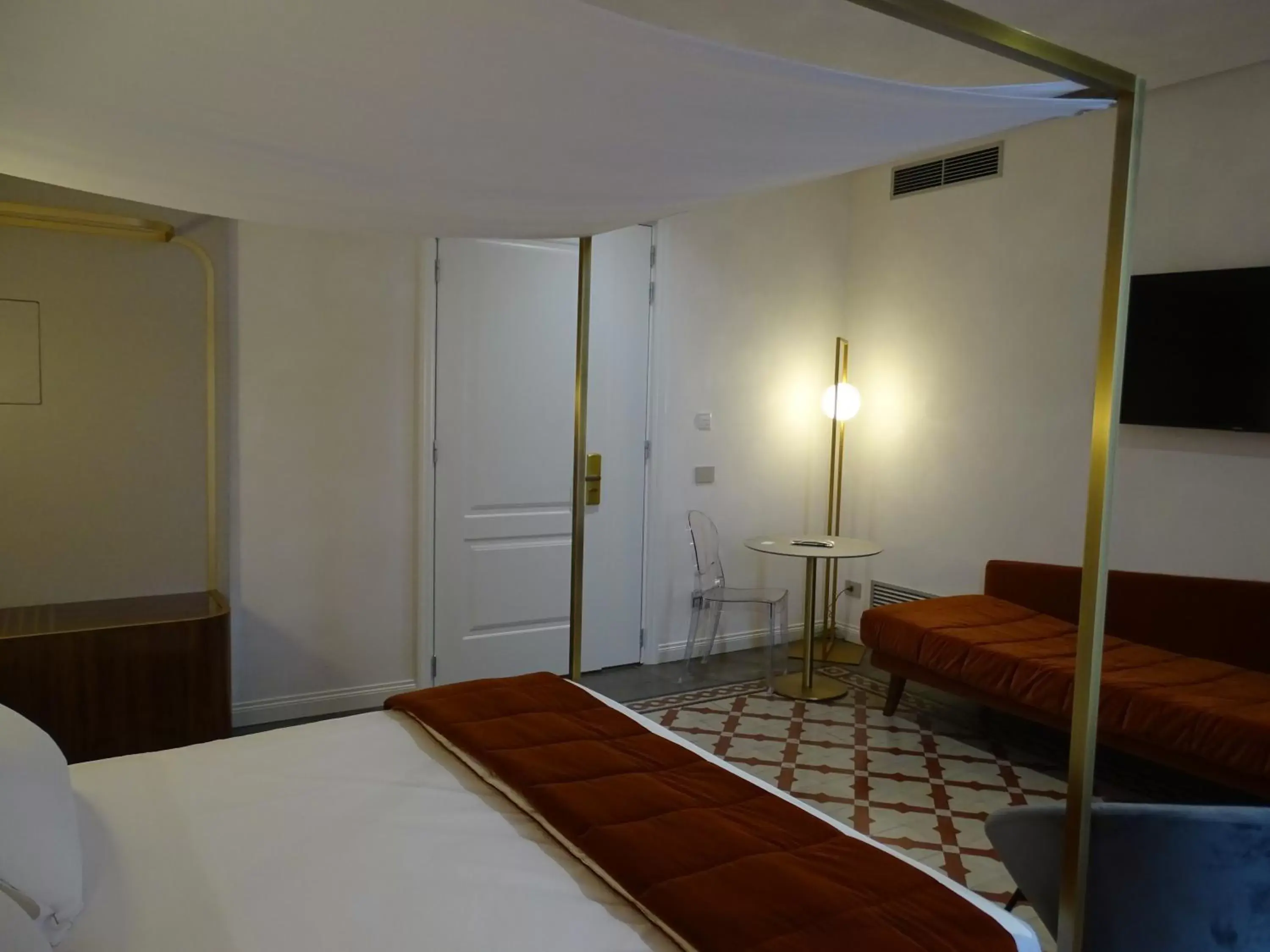 Photo of the whole room, Bed in 20 Miglia Boutique Hotel