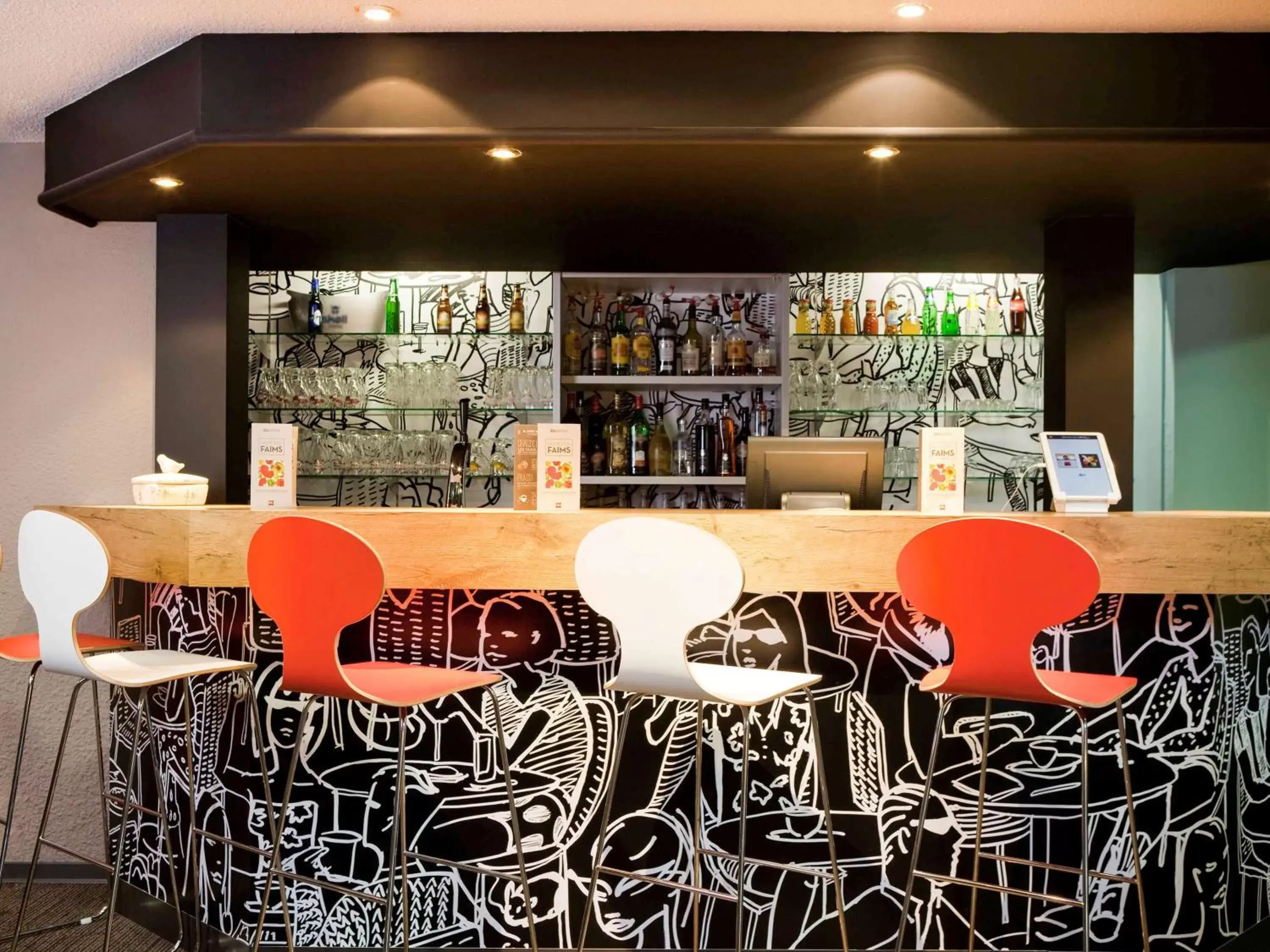 Lounge or bar, Lounge/Bar in Ibis Provins