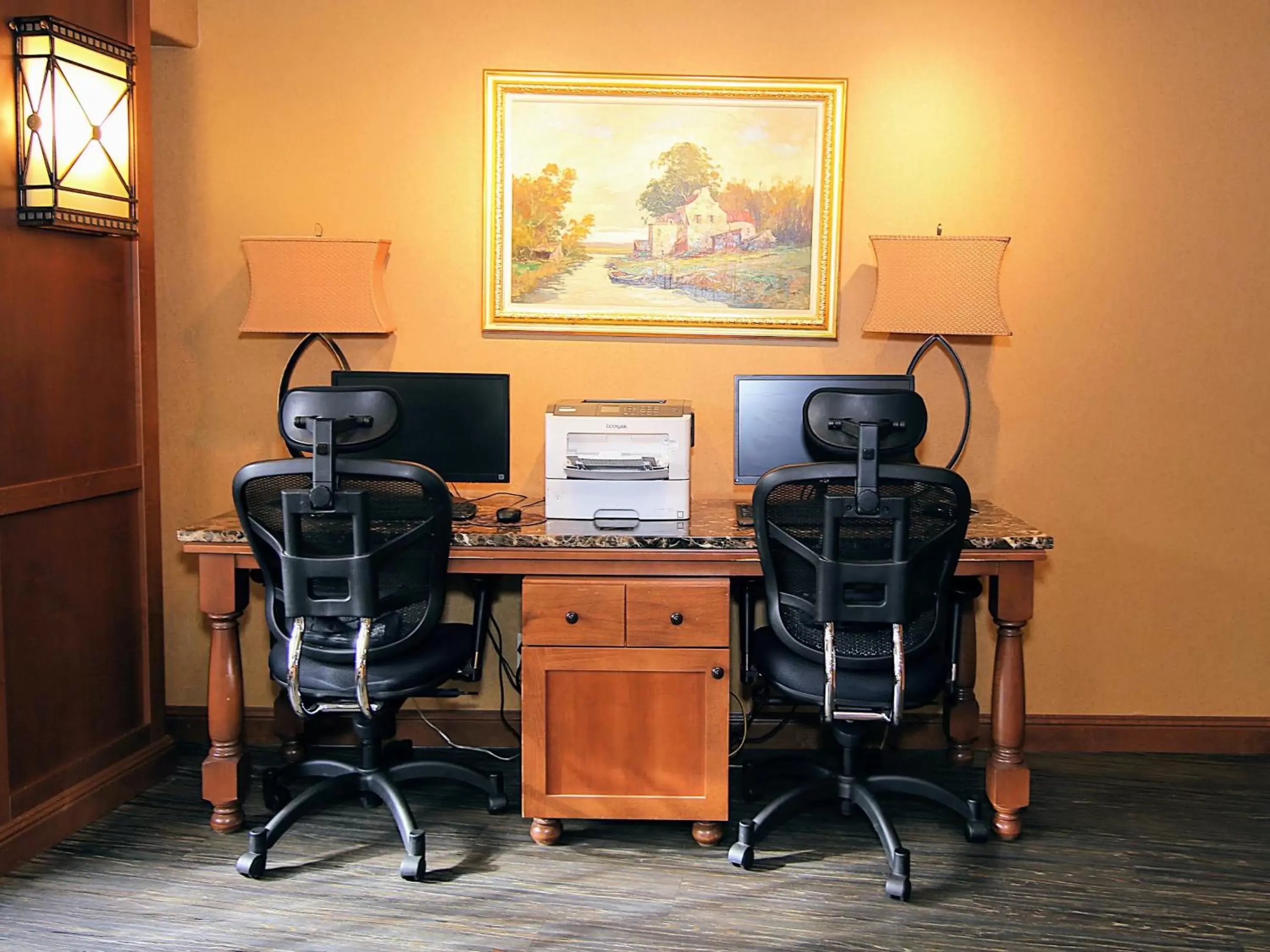 Business facilities, Business Area/Conference Room in The Bard's Inn - BW Signature Collection by Best Western
