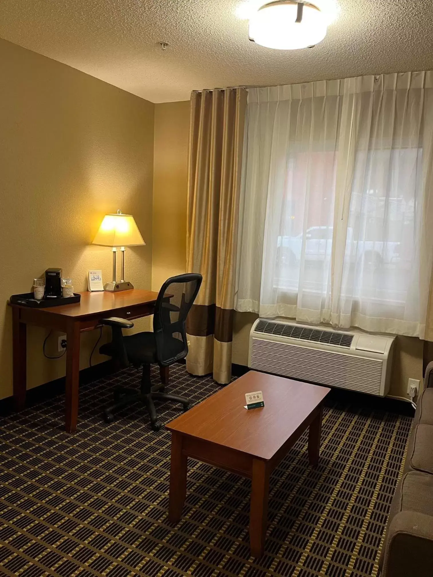 TV and multimedia, Seating Area in Quality Inn & Suites Bradford
