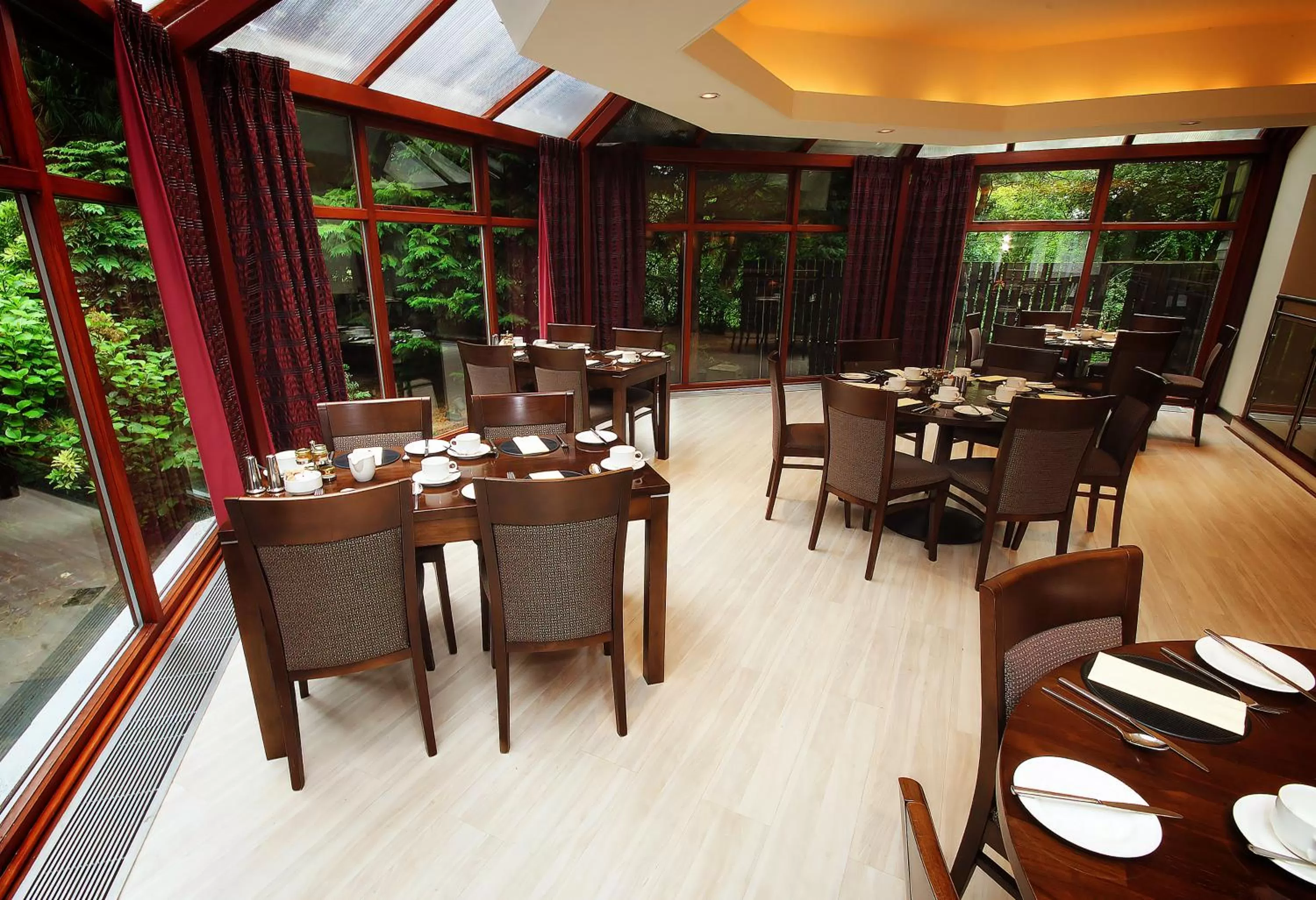 Restaurant/places to eat in Rosspark Hotel Kells