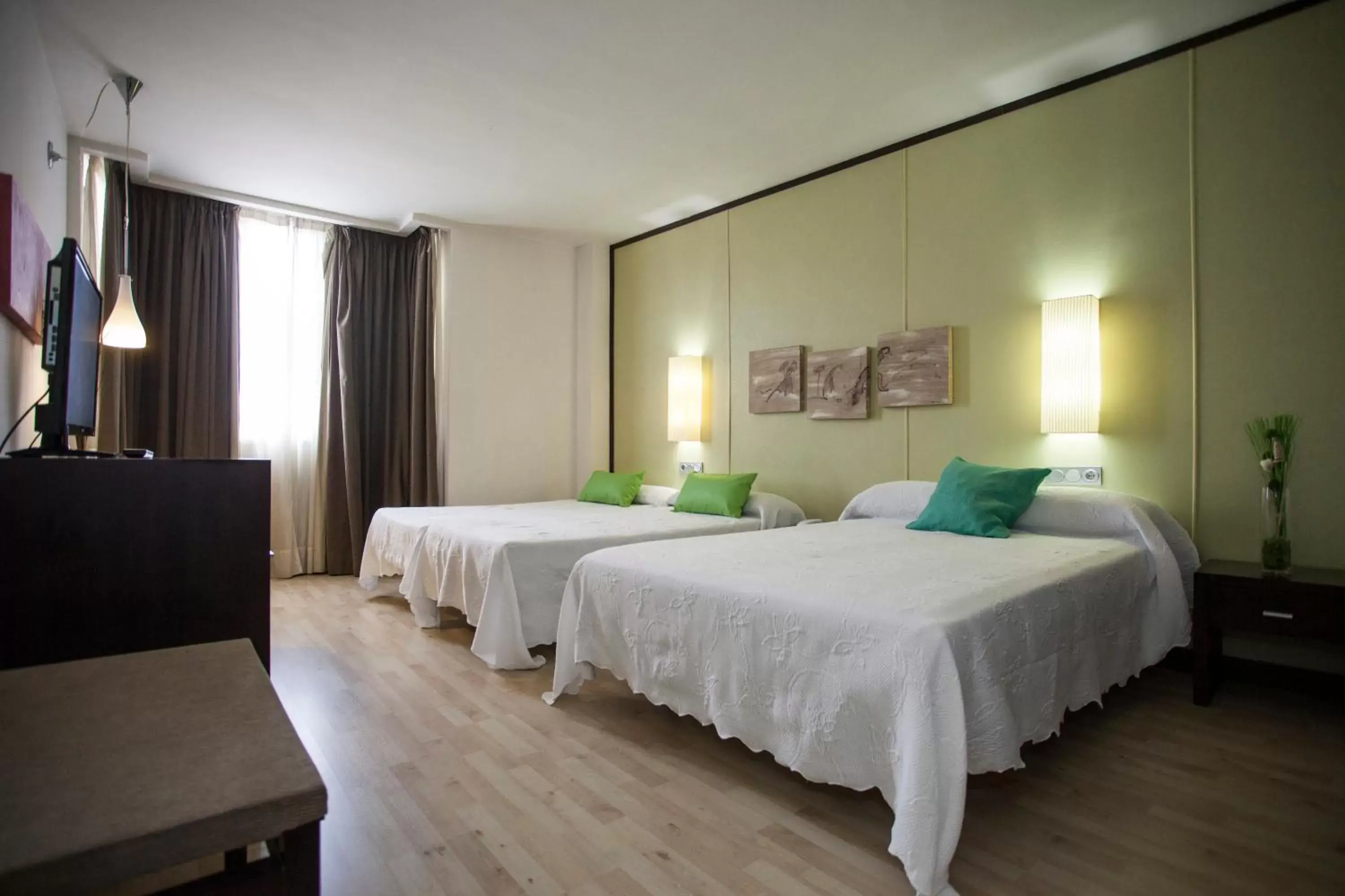 Bed in Hotel Puerta de Ocaña