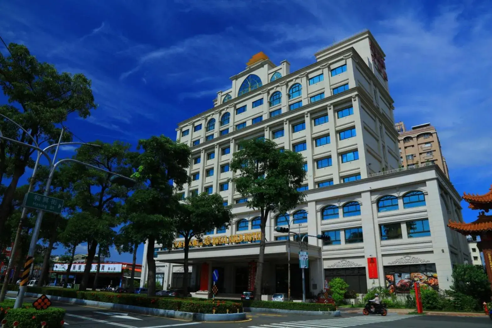 Facade/entrance, Property Building in Royal Gold Hotel