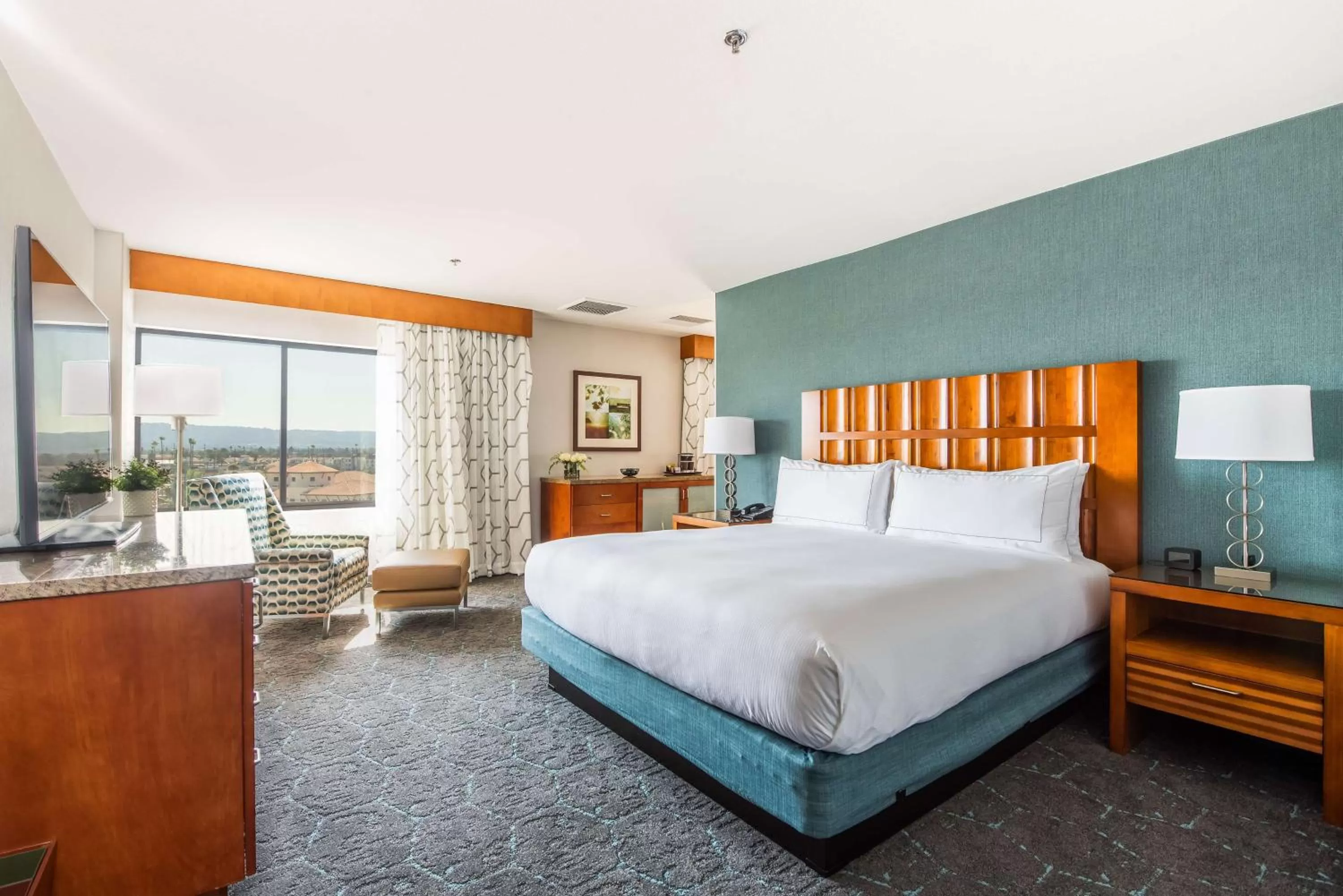 Governor King Suite  in DoubleTree by Hilton Carson