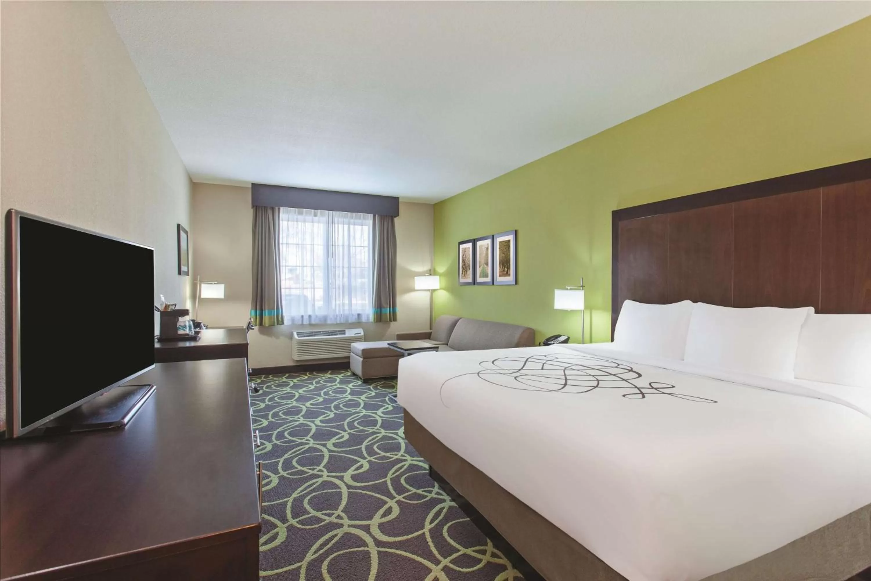 Executive King Room - Non-Smoking in La Quinta by Wyndham Los Banos