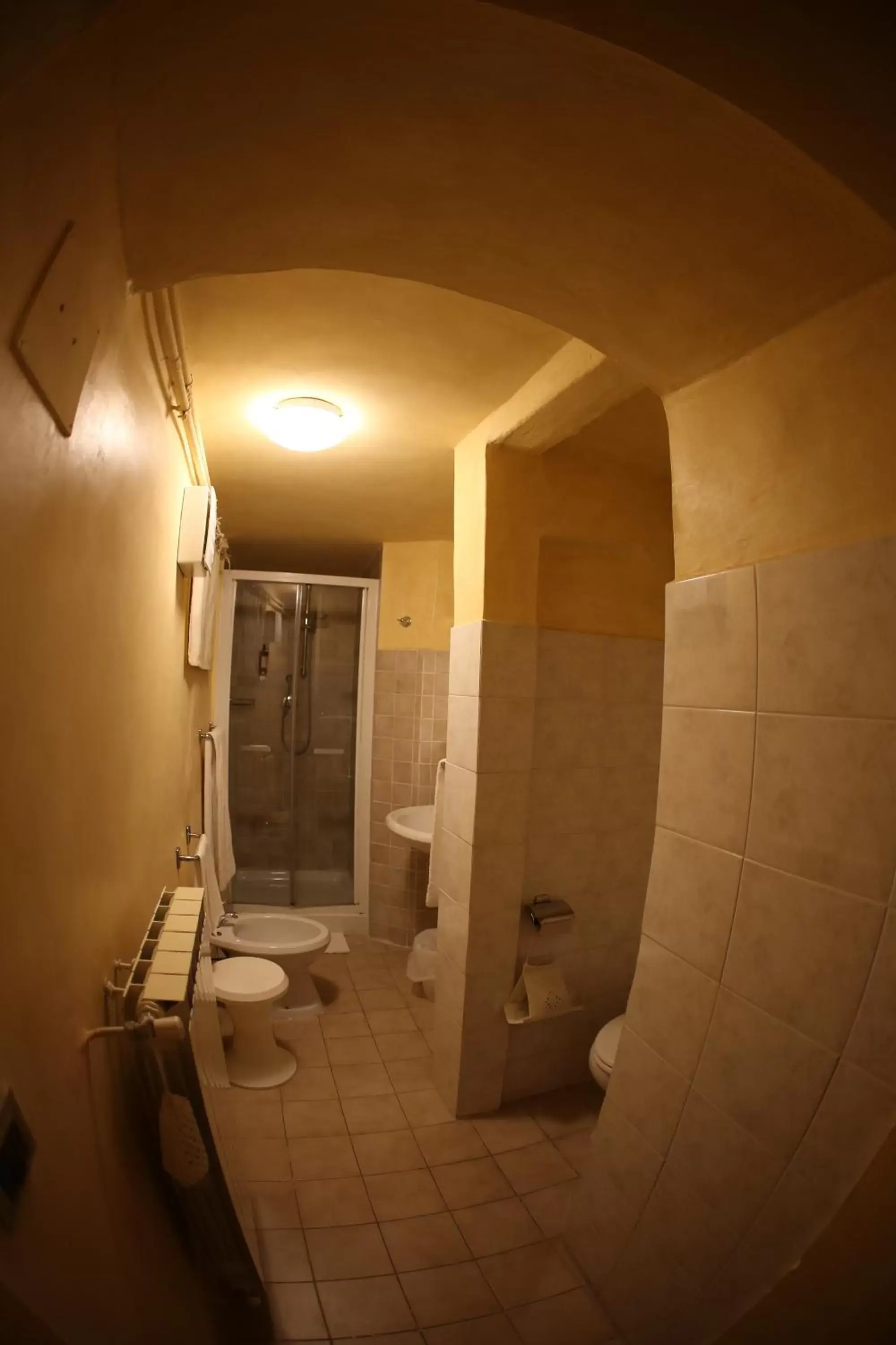 Bathroom in Hotel Italia Cortona