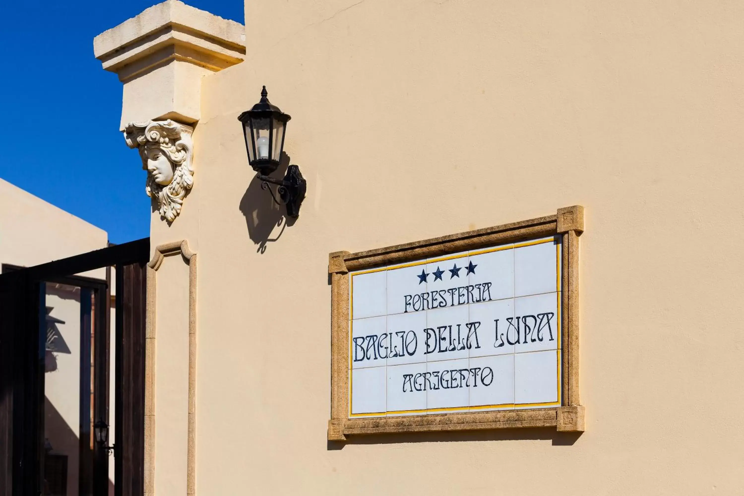 Property Logo/Sign in Hotel Foresteria Baglio Della Luna