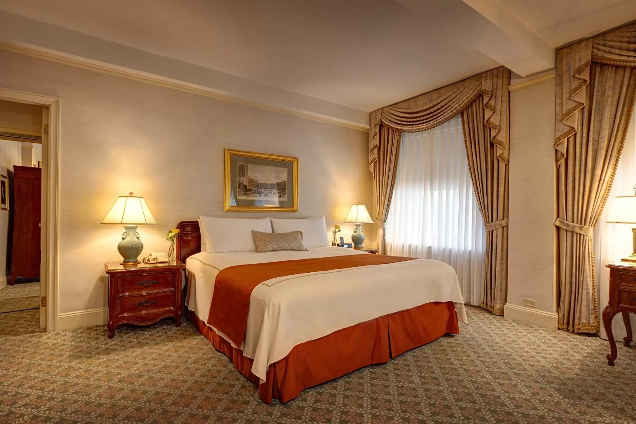 Bed in Hotel Elysee by Library Hotel Collection