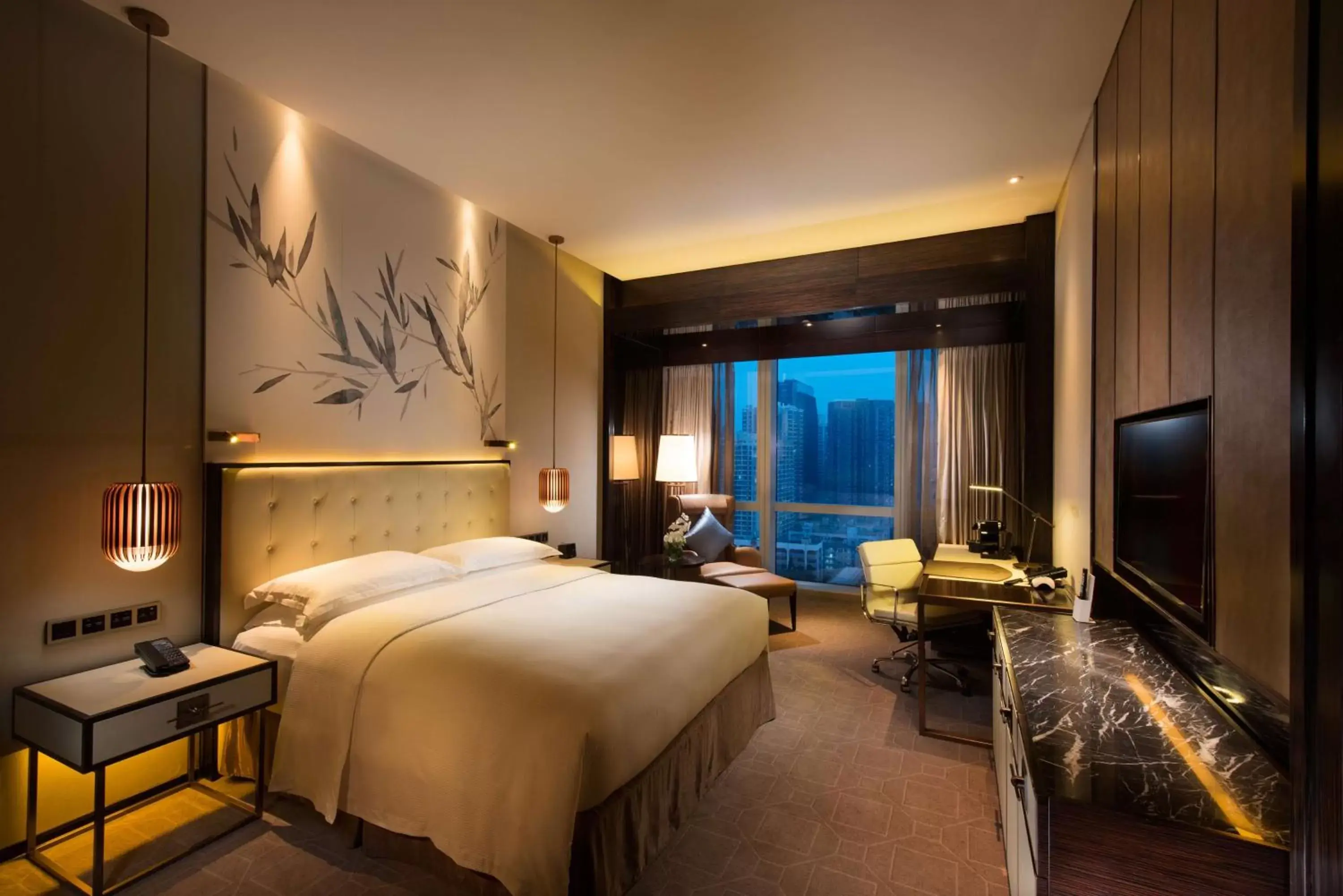 Bedroom in Hilton Shenzhen Futian, Metro Station at Hotel Front Door, Close to Futian Convention & Exhibition Center