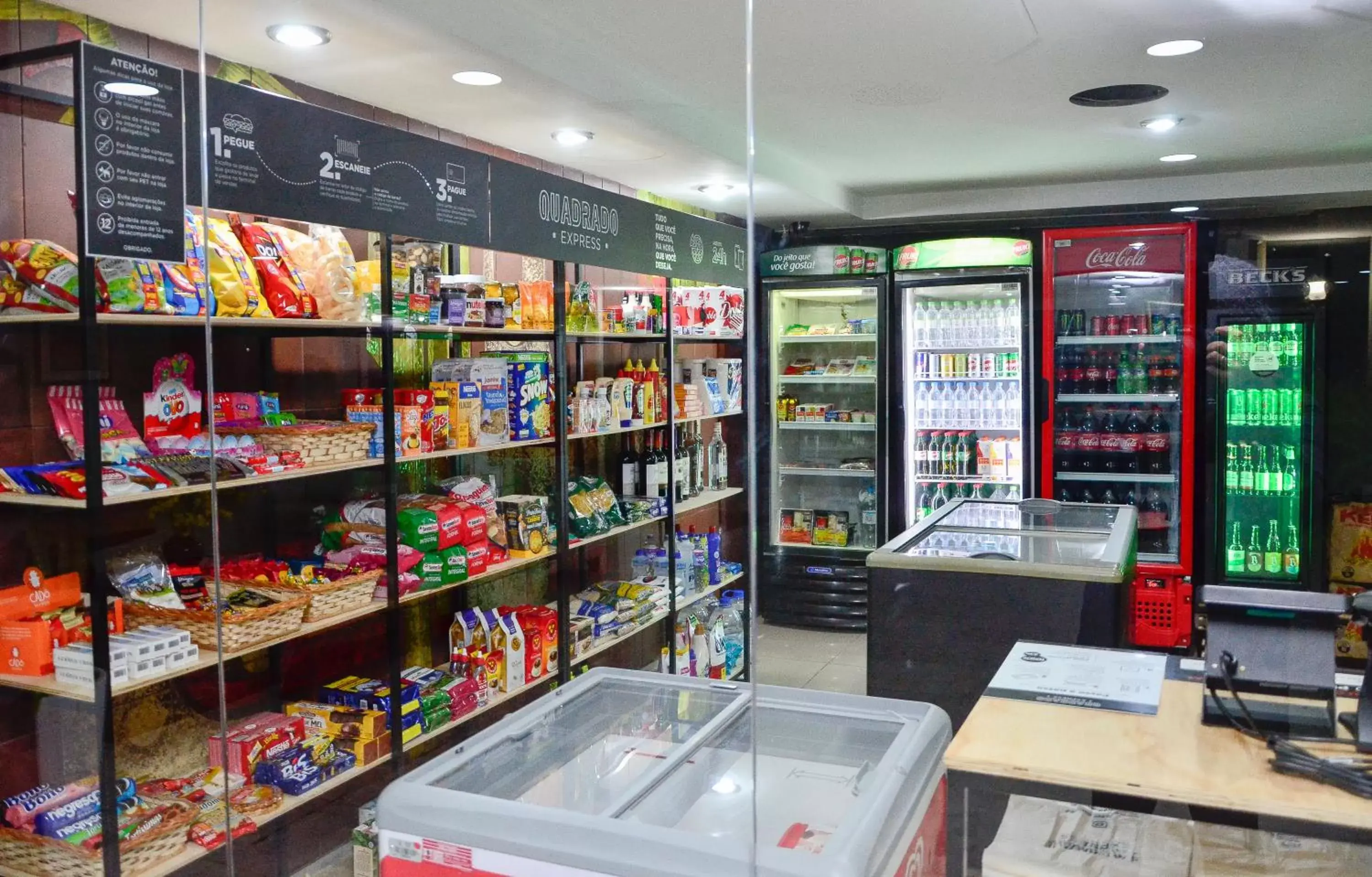On-site shops, Supermarket/Shops in Embaixador Hotel e Centro de Eventos
